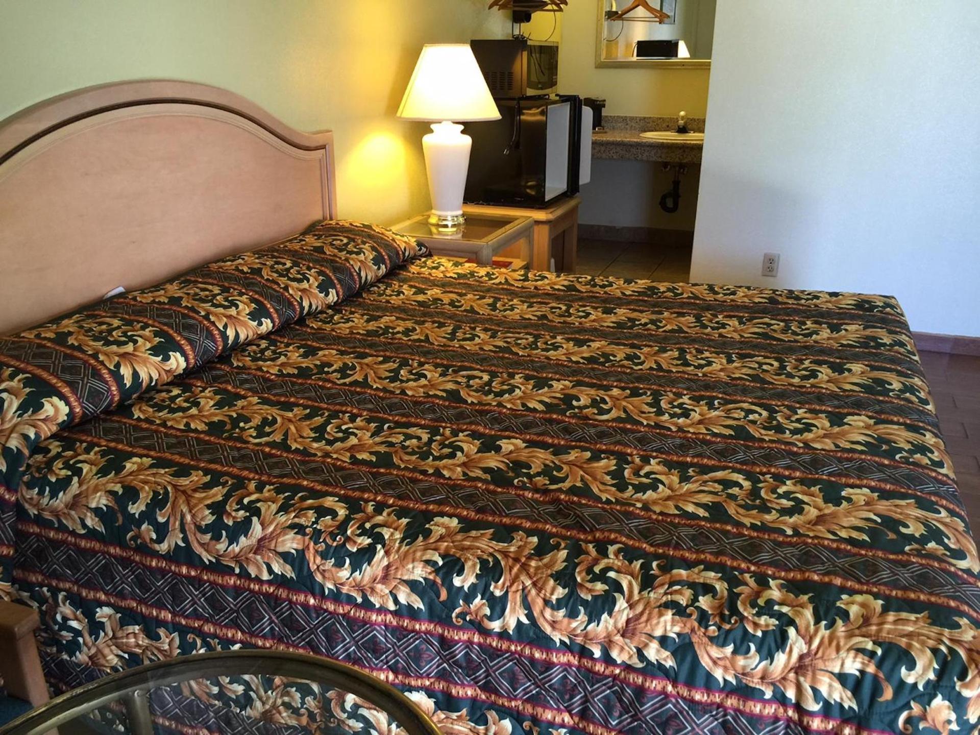 Sun Star Inn Los Banos photo 16