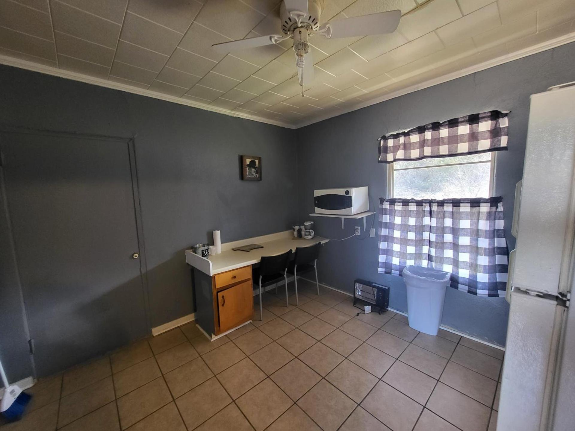 Hill Country Lodge and Mini Storages photo 32