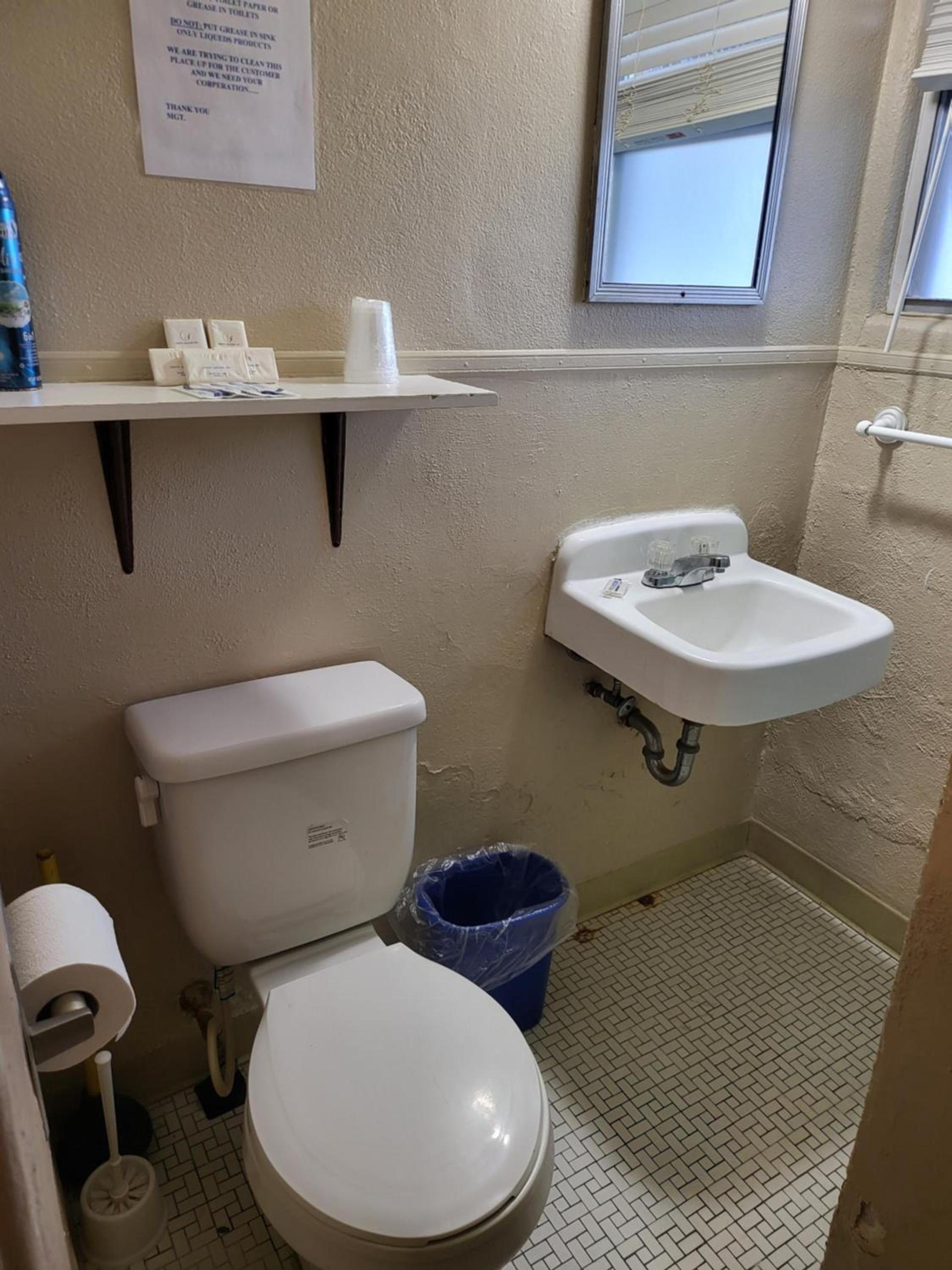 Hill Country Lodge and Mini Storages photo 59