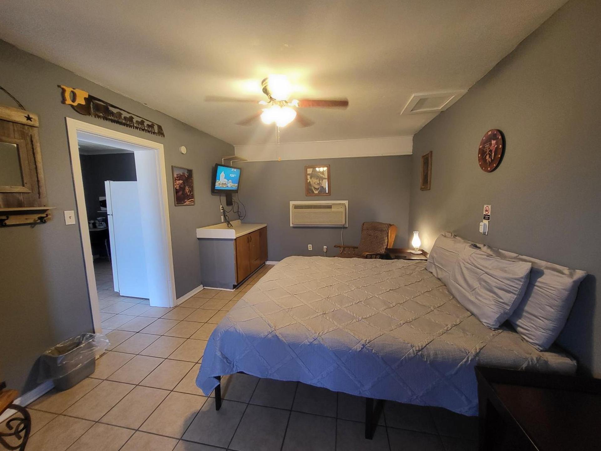 Hill Country Lodge and Mini Storages photo 36