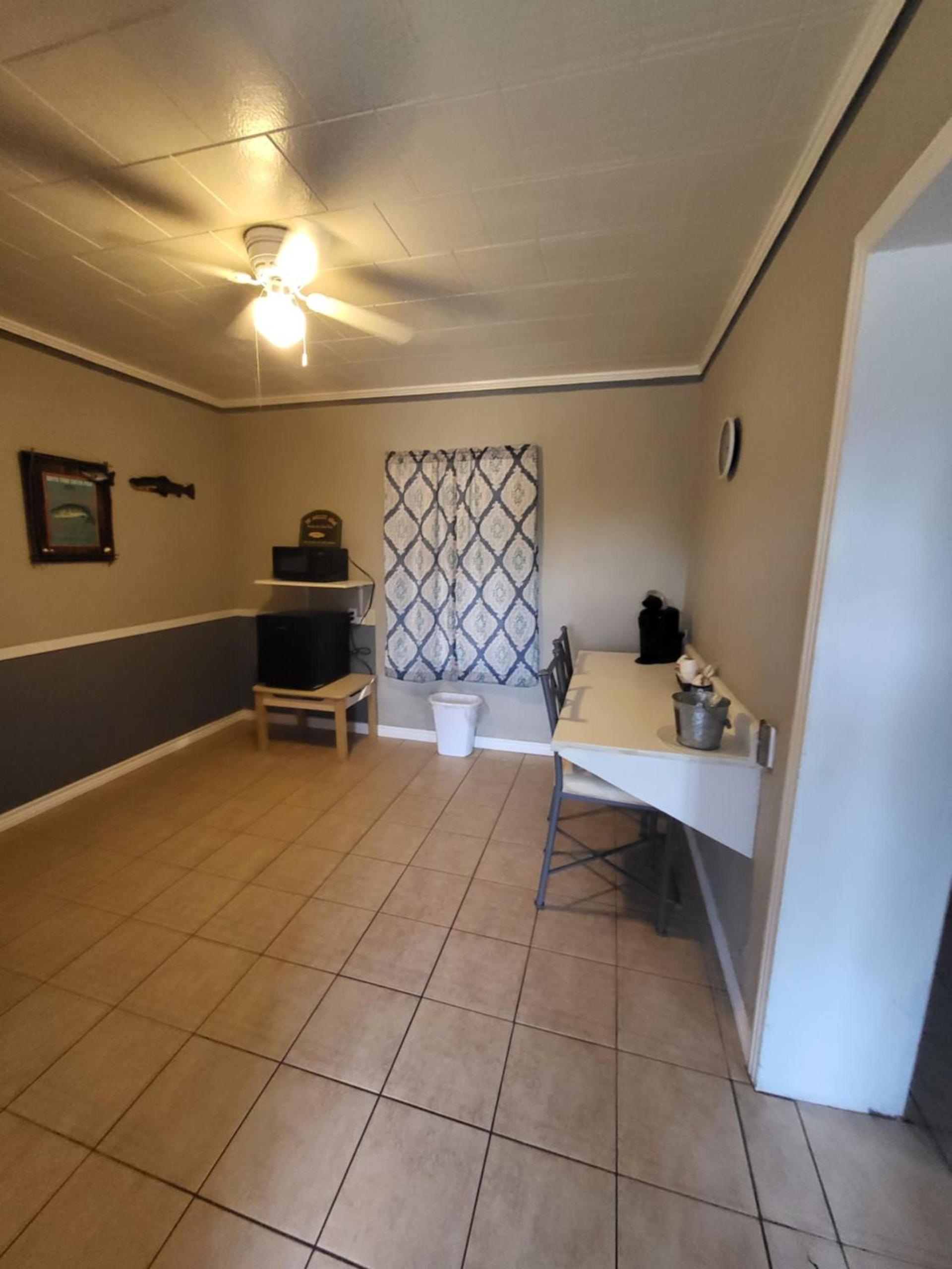 Hill Country Lodge and Mini Storages photo 47