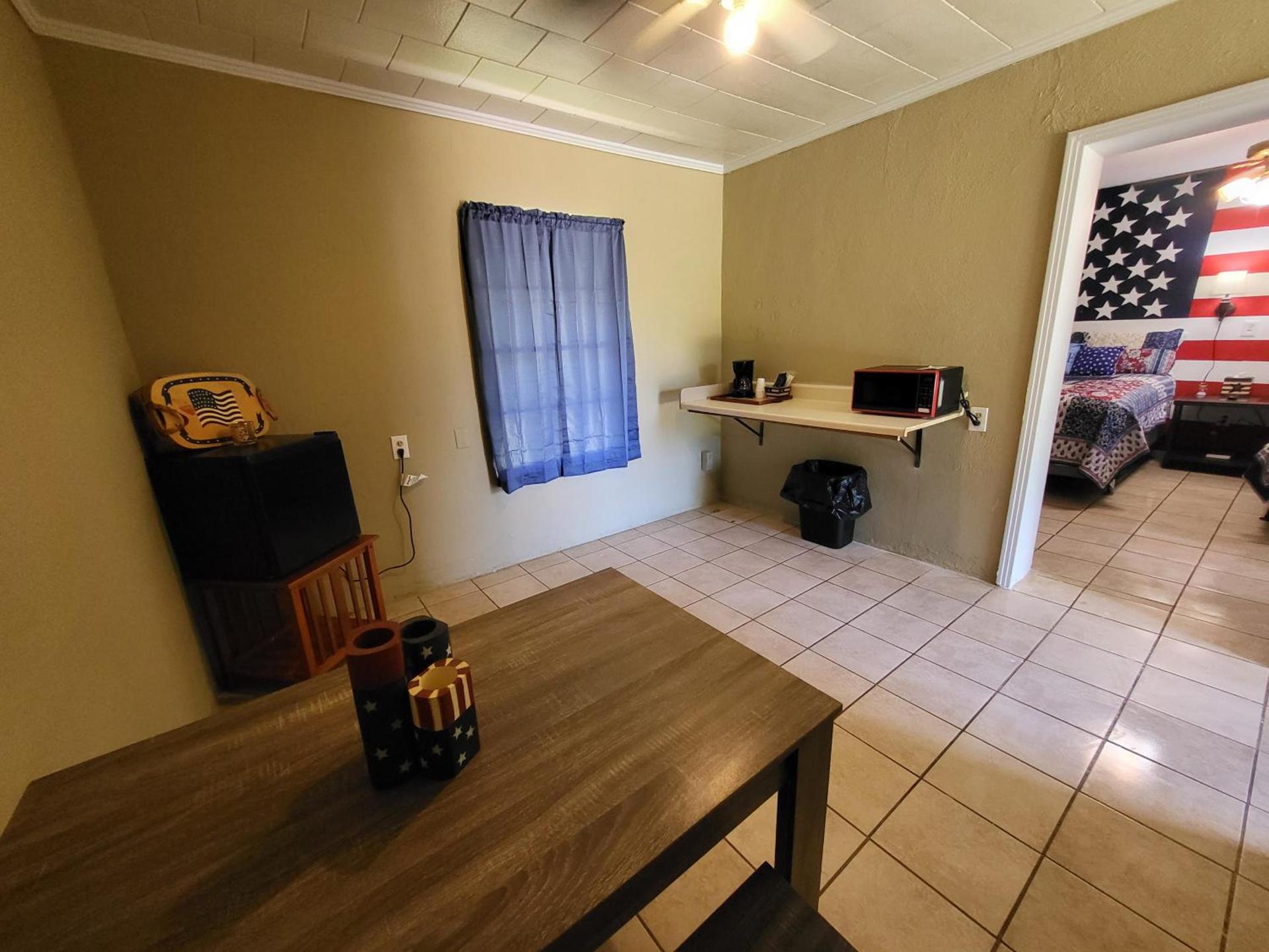 Hill Country Lodge and Mini Storages photo 15