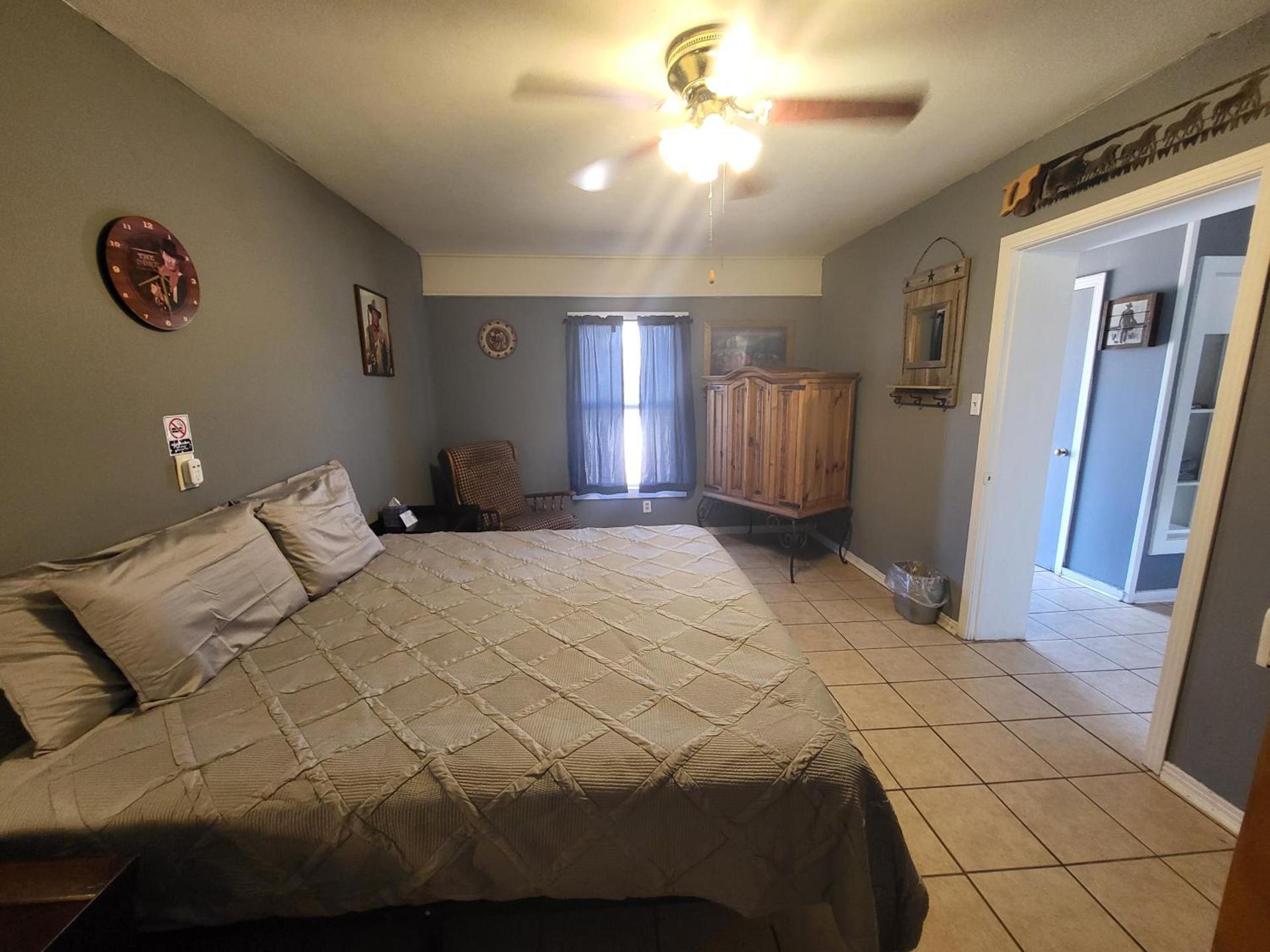 Hill Country Lodge and Mini Storages photo 65