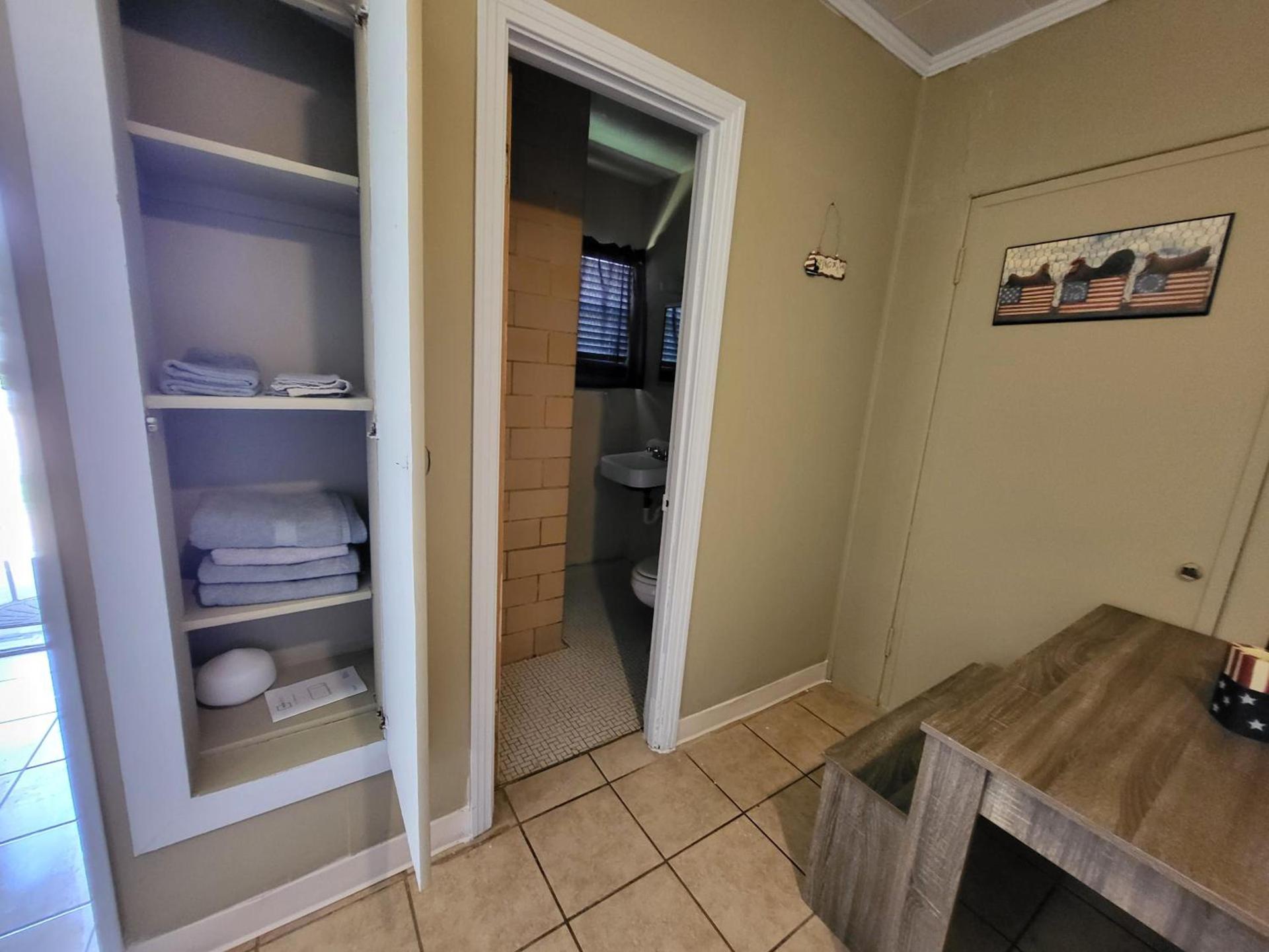 Hill Country Lodge and Mini Storages photo 16
