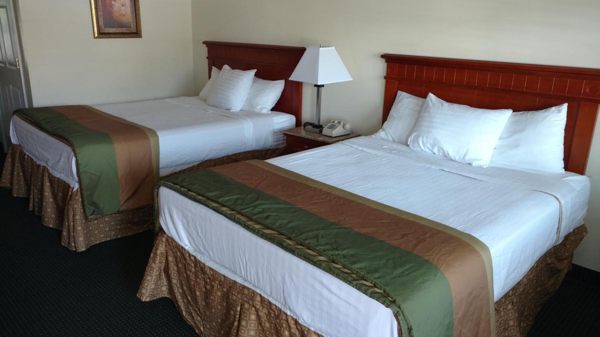 Hurricane Inn photo 6