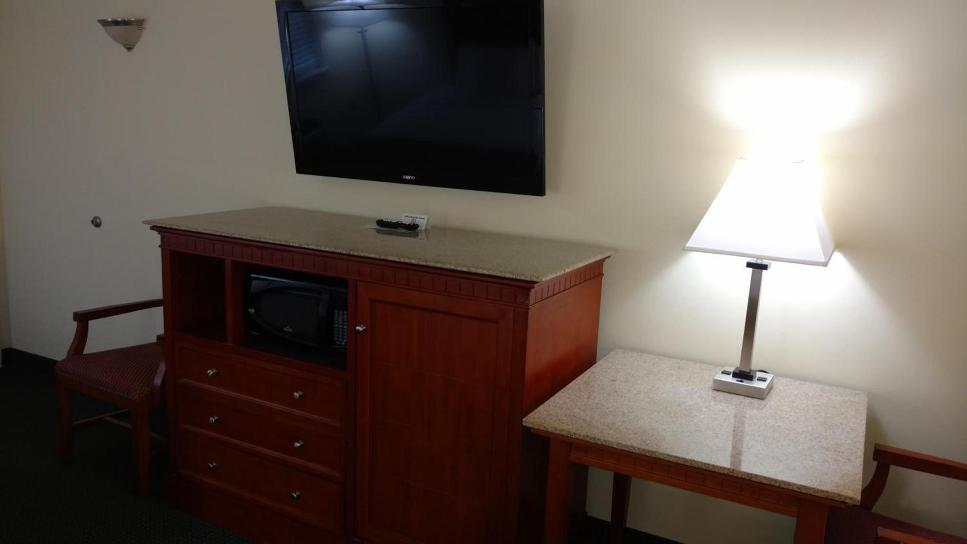 Hurricane Inn photo 4
