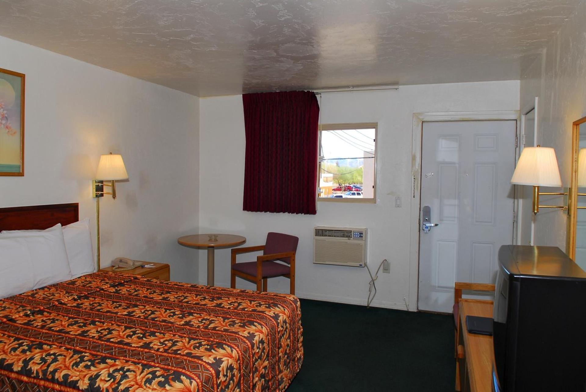 Stone Inn Extended Stay U of A photo 9