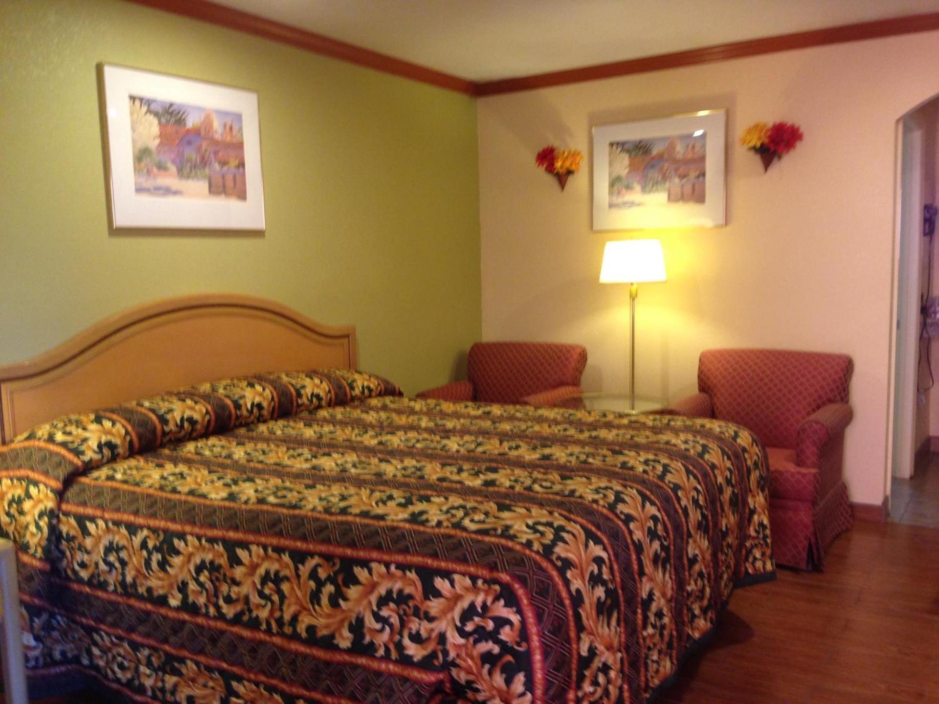 Sun Star Inn Los Banos photo 17