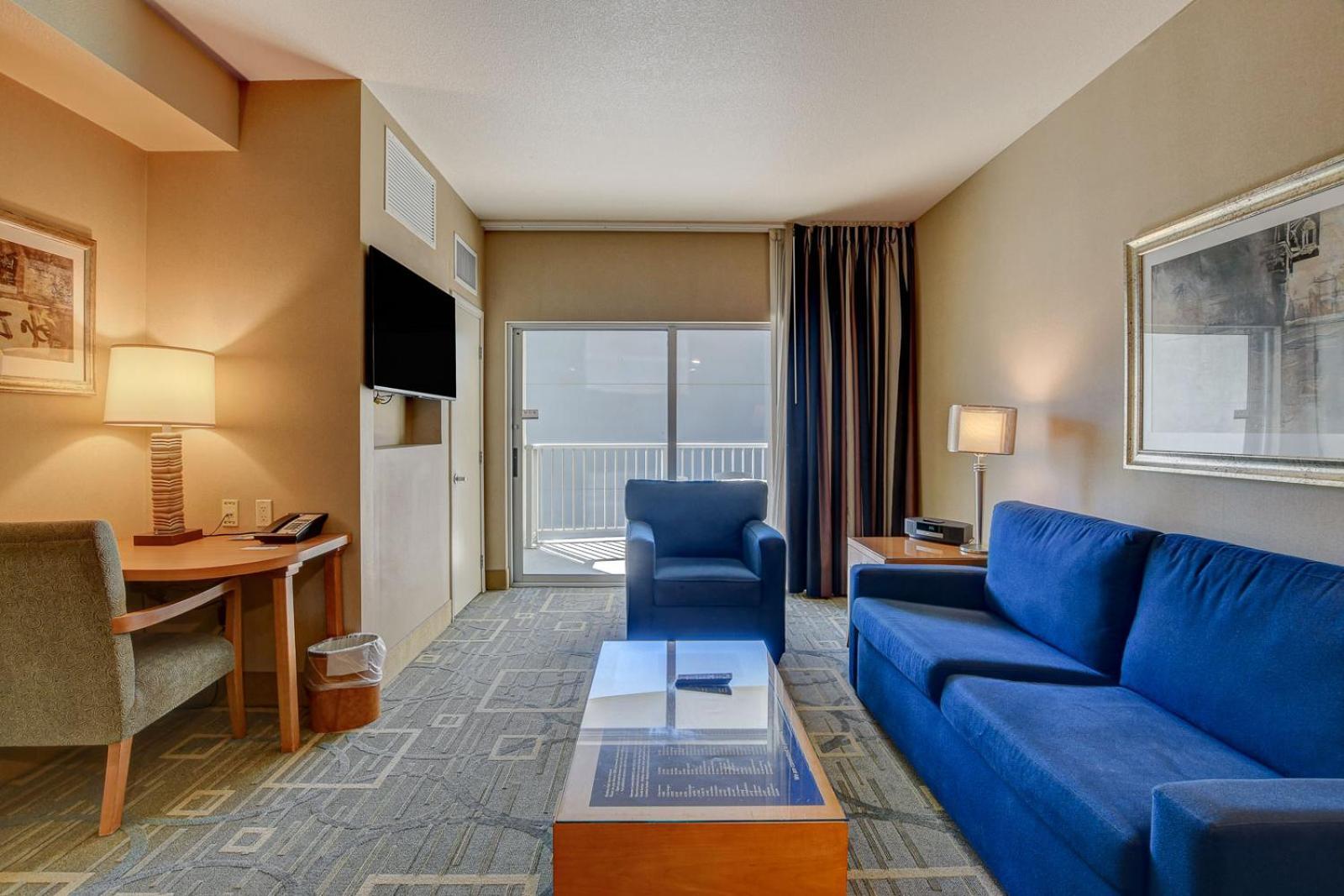 The Lapis Suite at Platinum Hotel 5 MIN WALK TO F1 KOVAL ZONE ENTRANCE photo 7