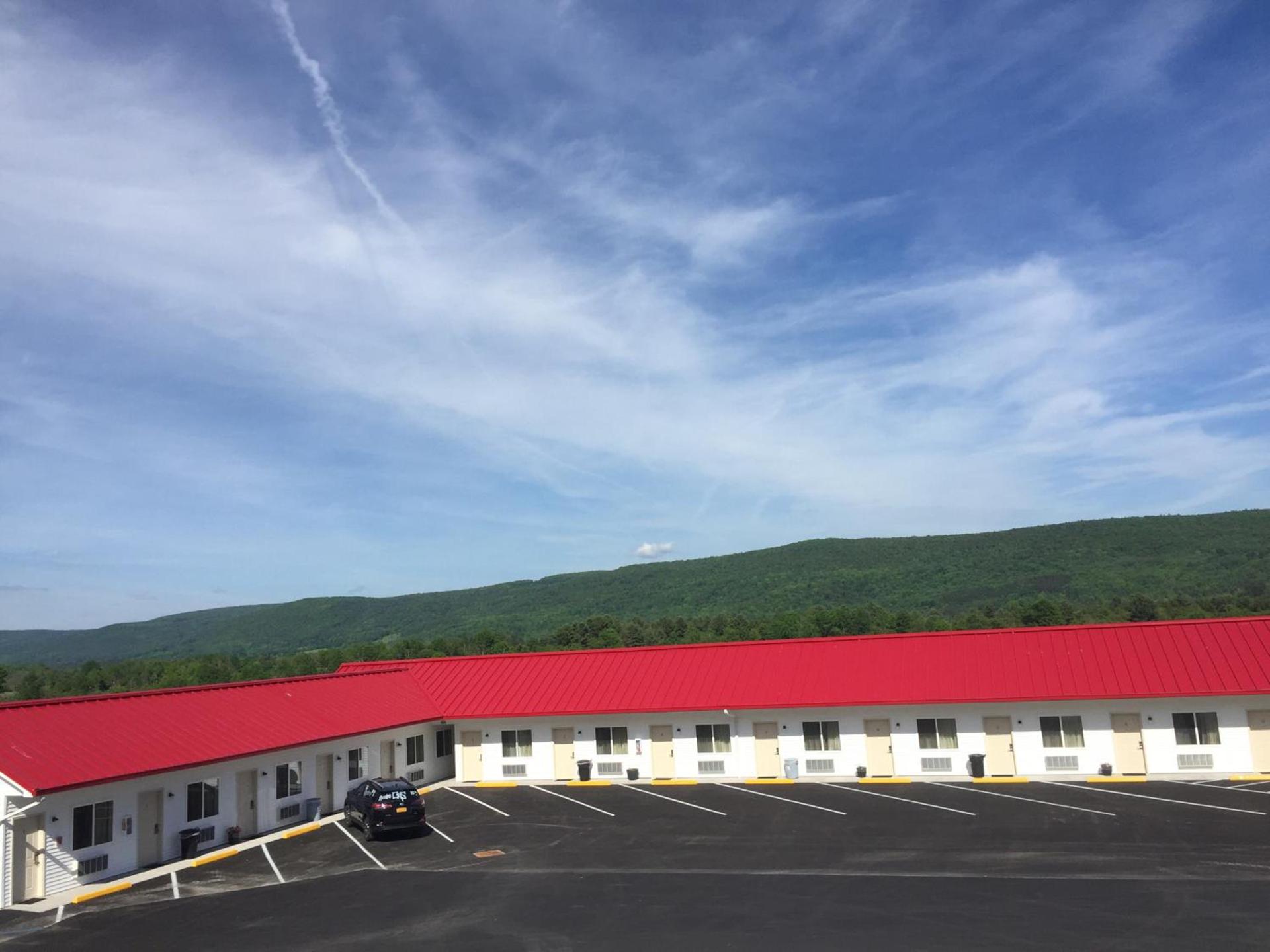 Apple Inn and Suites Cooperstown Area photo 1