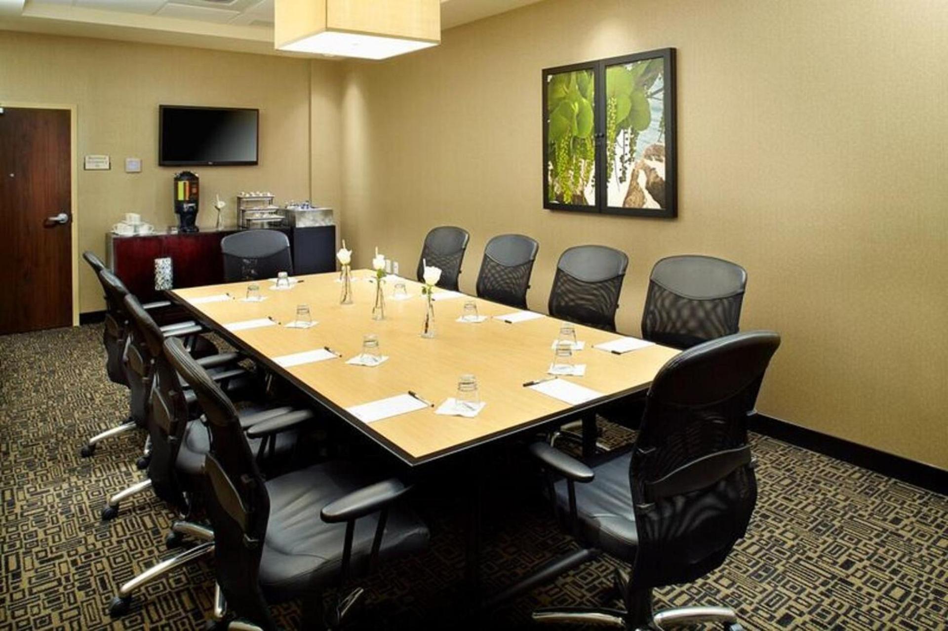 Holiday Inn Express Miami Airport-Blue Lagoon Area by IHG photo 55