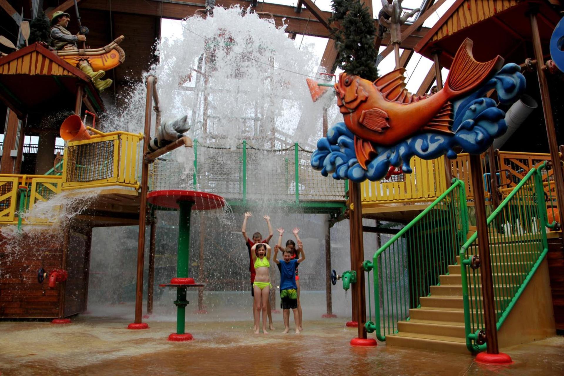 Six Flags Great Escape Lodge & Indoor Waterpark photo 24