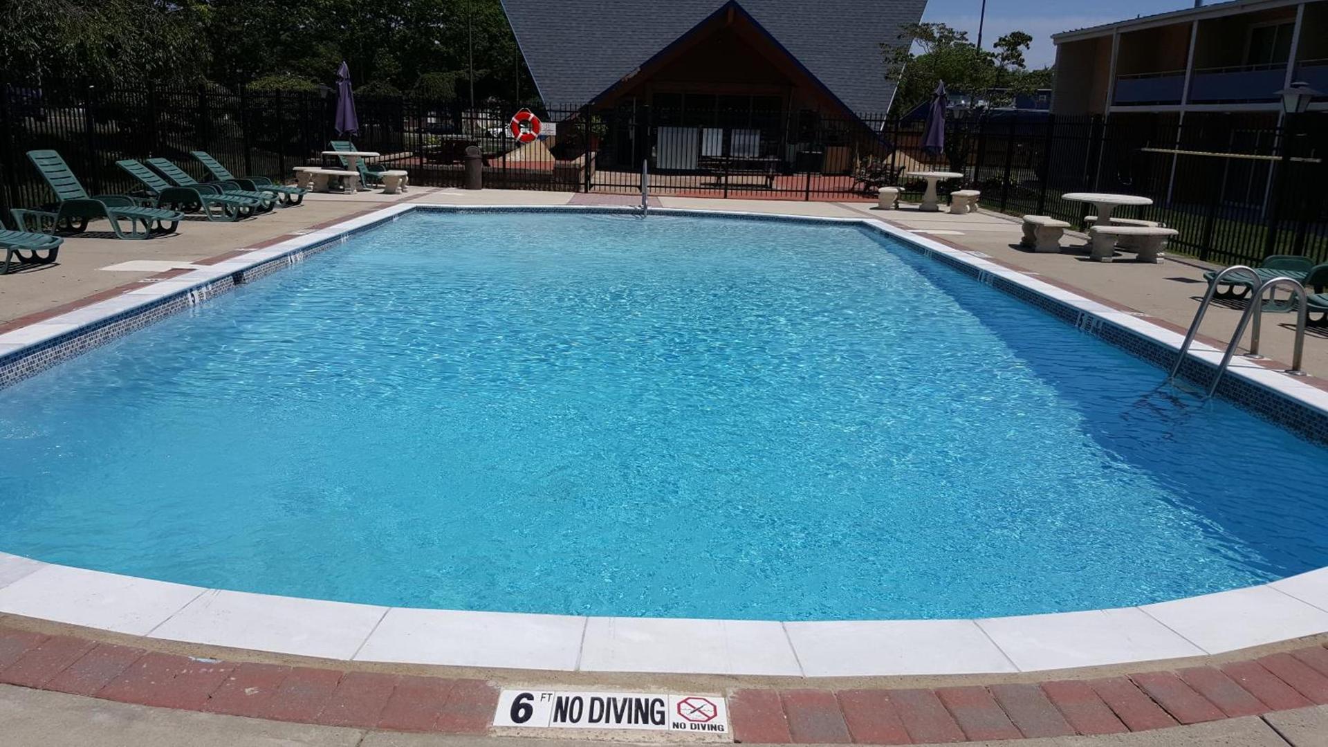 Crystal Inn - Neptune photo 12
