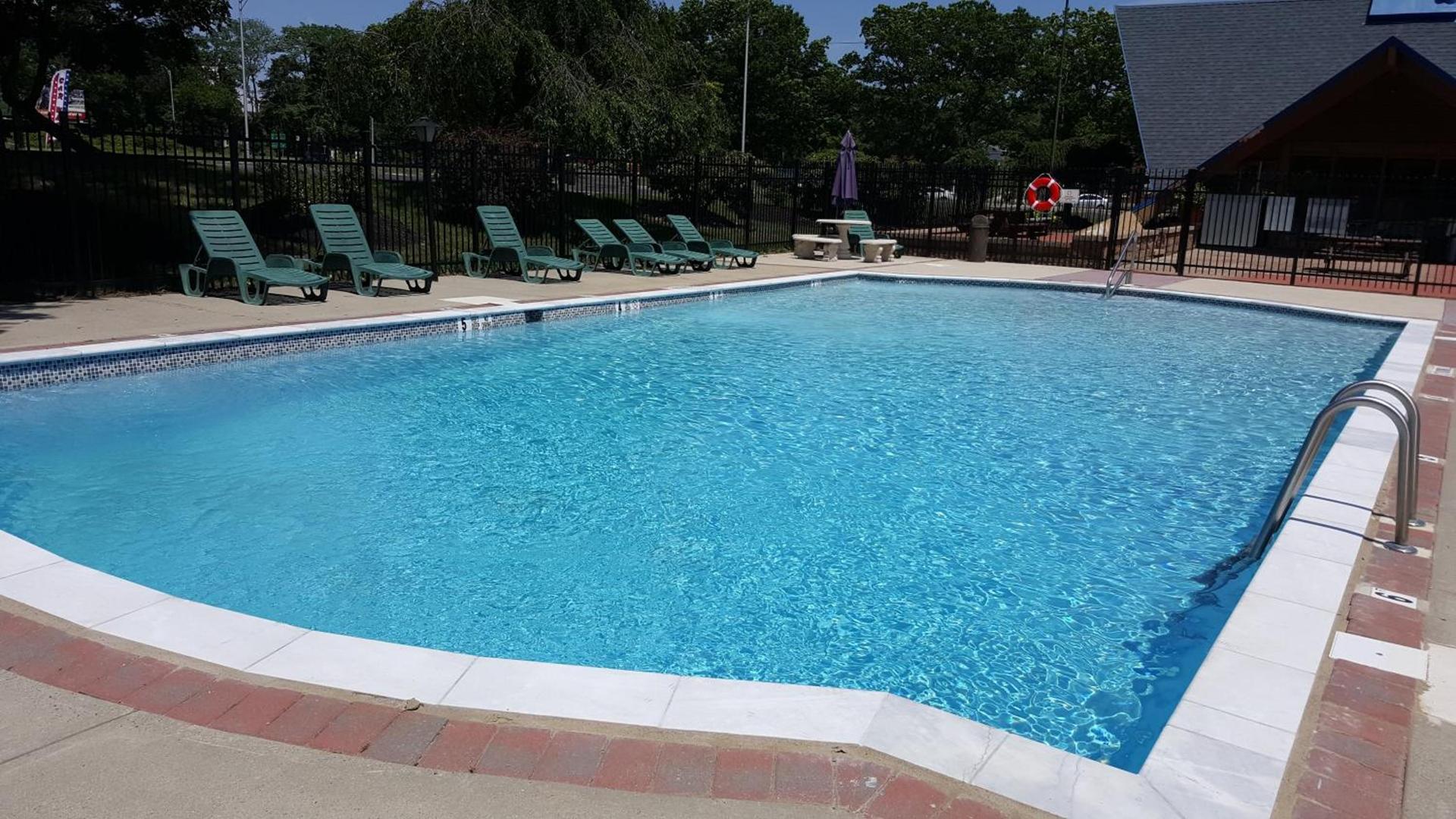 Crystal Inn - Neptune photo 13
