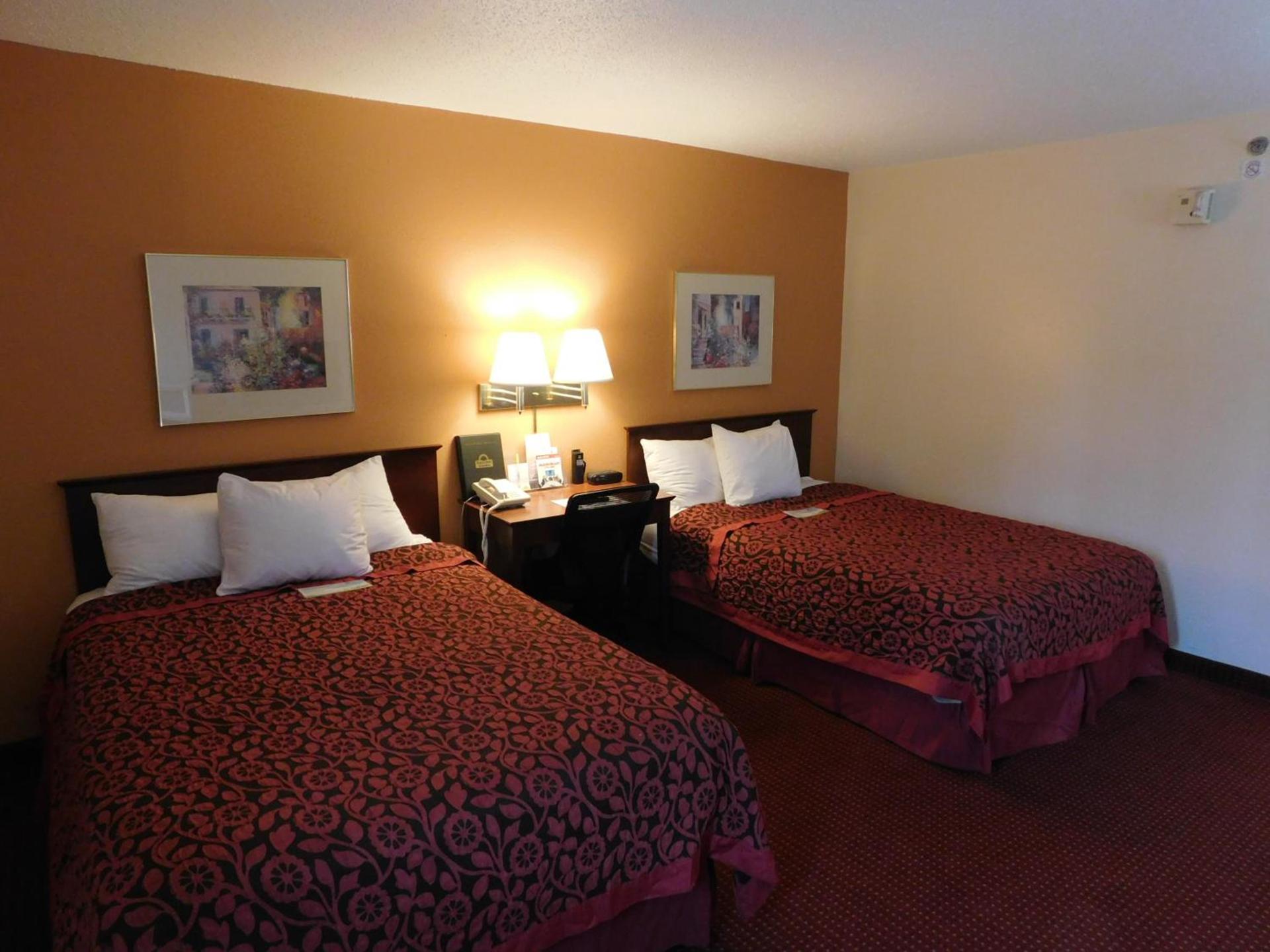 Days Inn & Suites by Wyndham Cedar Rapids photo 31