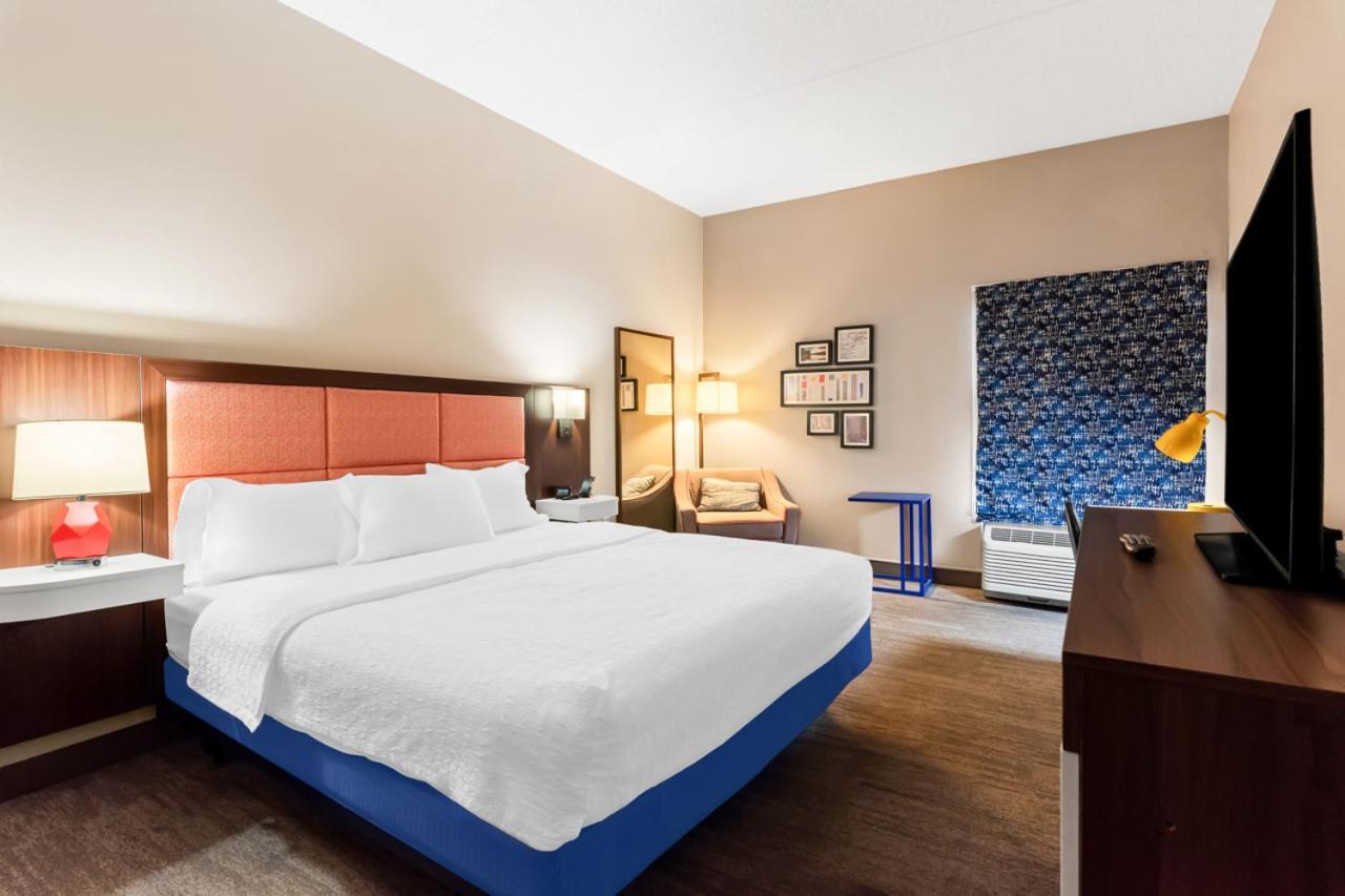 Hampton Inn Pennsville photo 30
