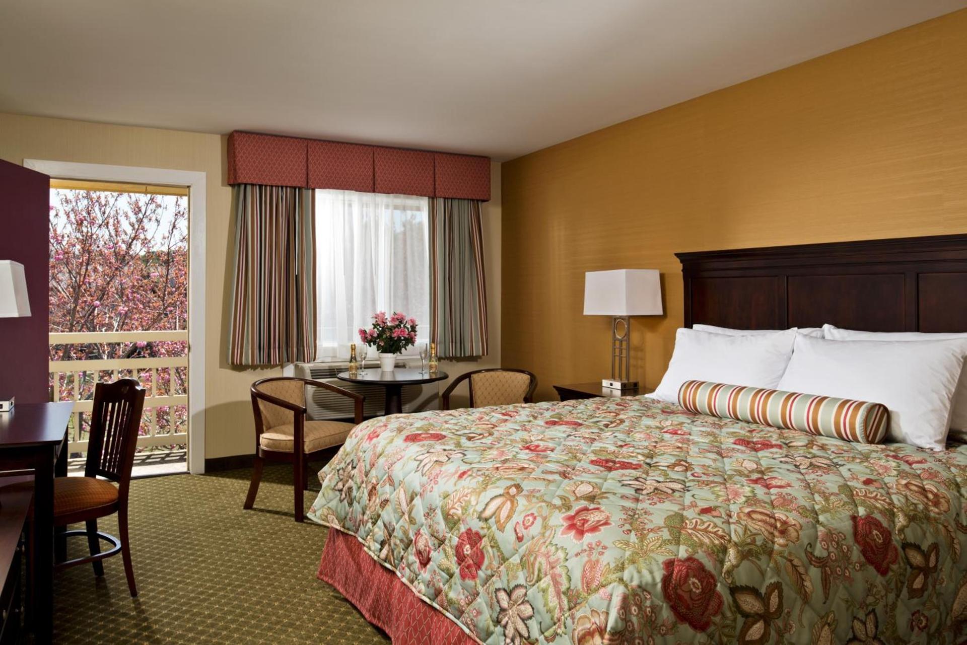 Wellfleet Lodge photo 25