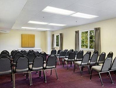 America's Best Value Inn and Suites - Jackson photo 12