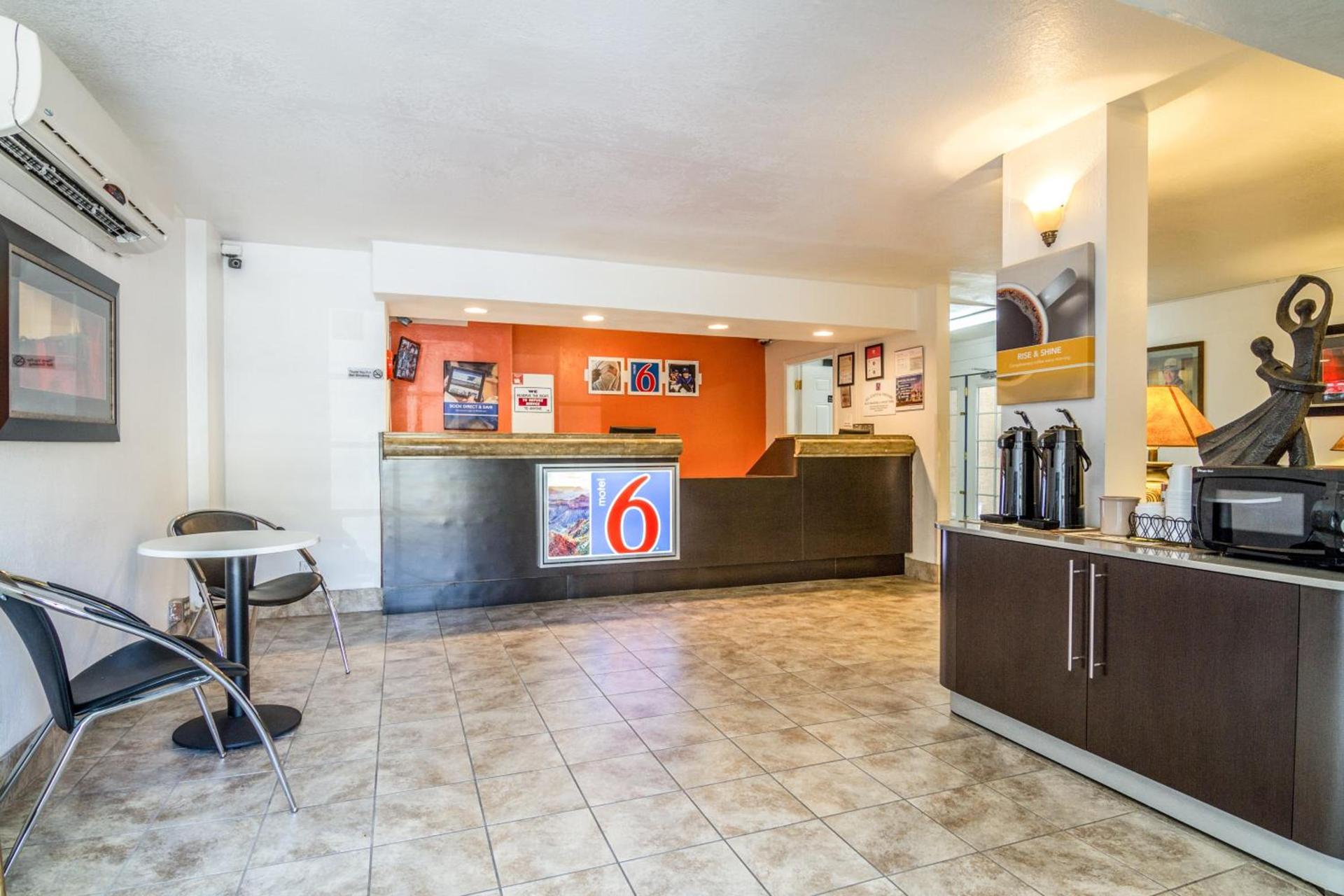 Motel 6 Glendale Phoenix photo 31