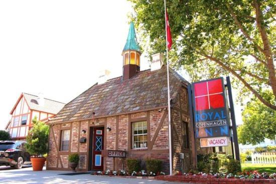 Royal Copenhagen Inn photo 7