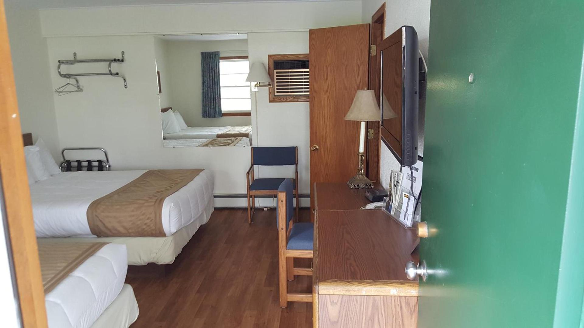 Budget Host Inn photo 27