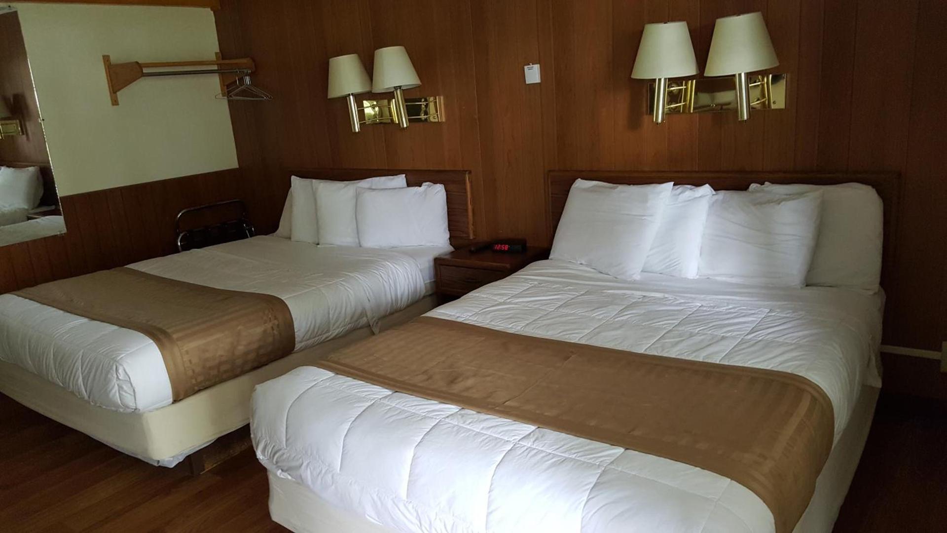 Budget Host Inn photo 28