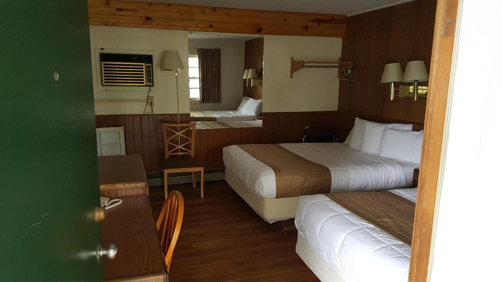 Budget Host Inn photo 26