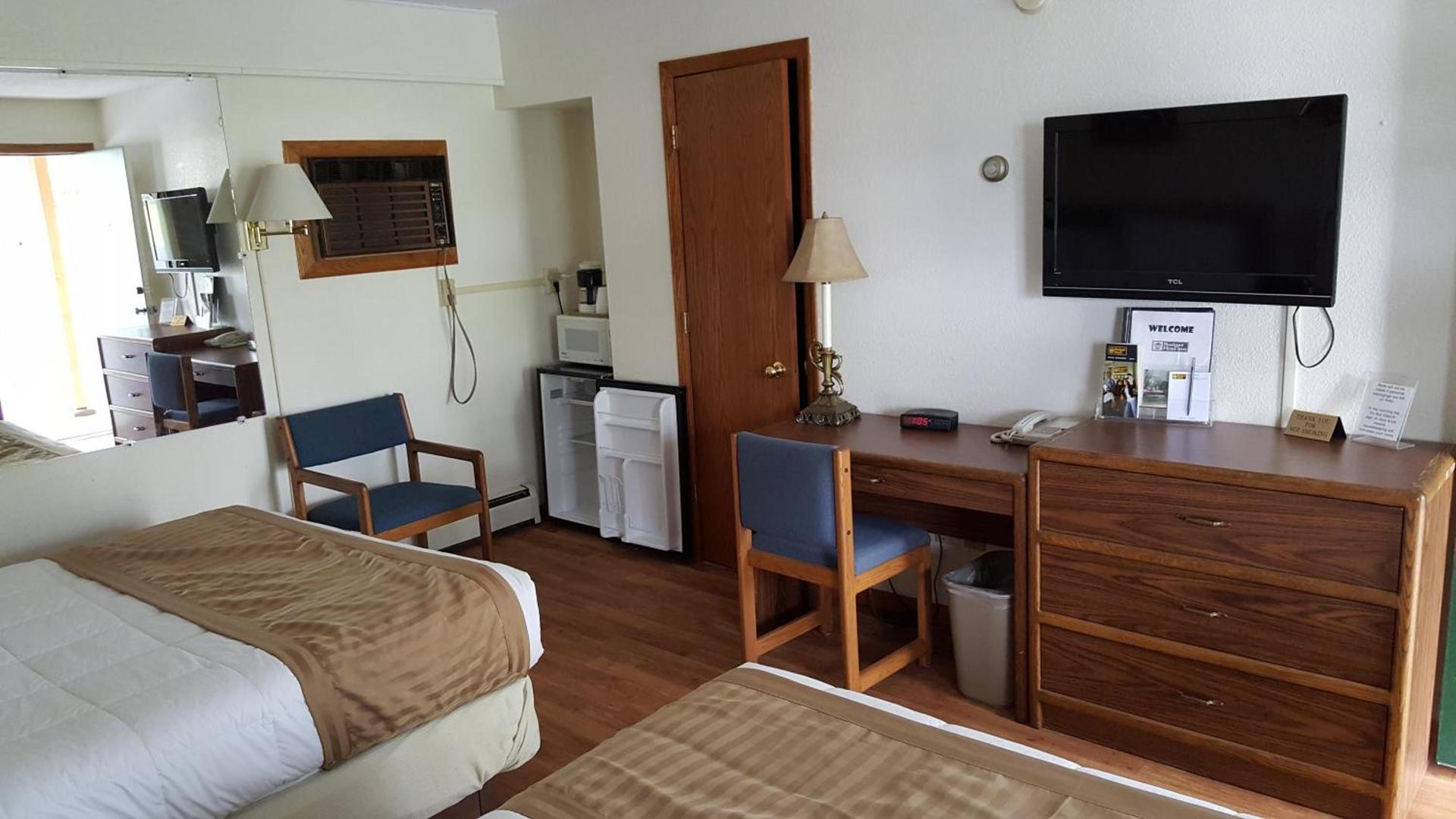 Budget Host Inn photo 32