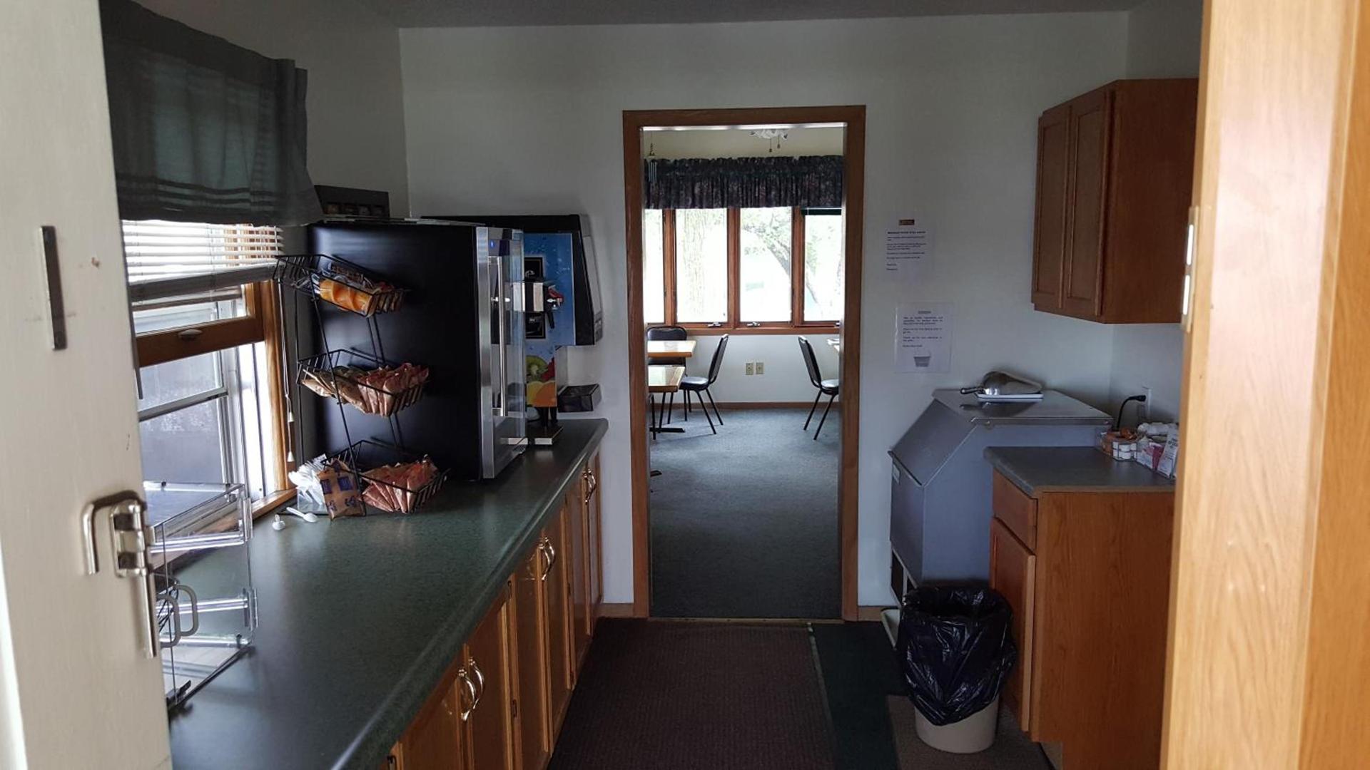 Budget Host Inn photo 29