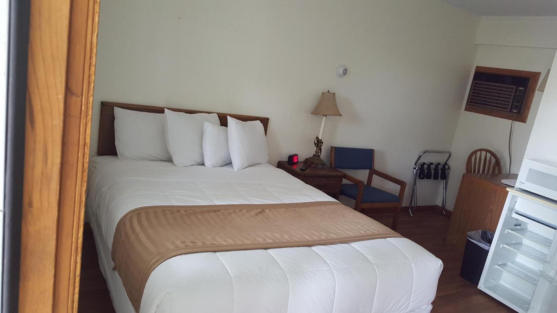 Budget Host Inn photo 9