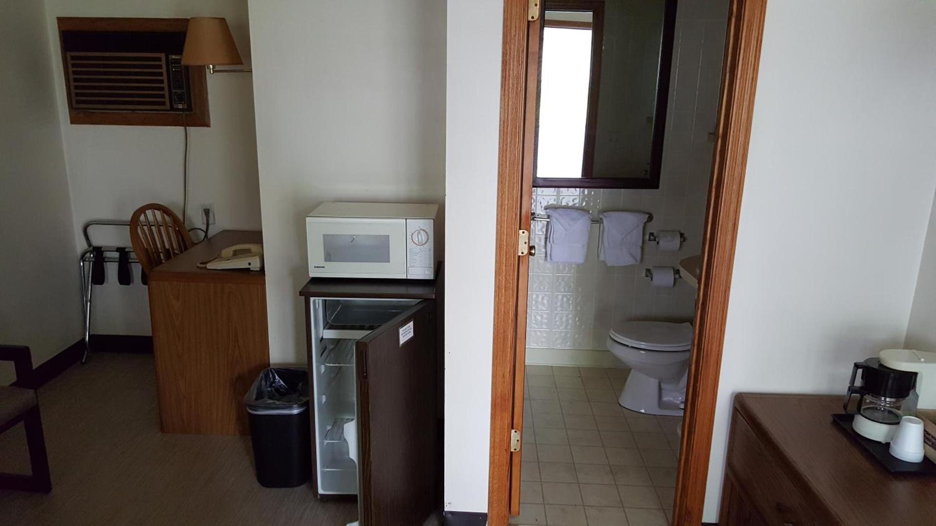 Budget Host Inn photo 17
