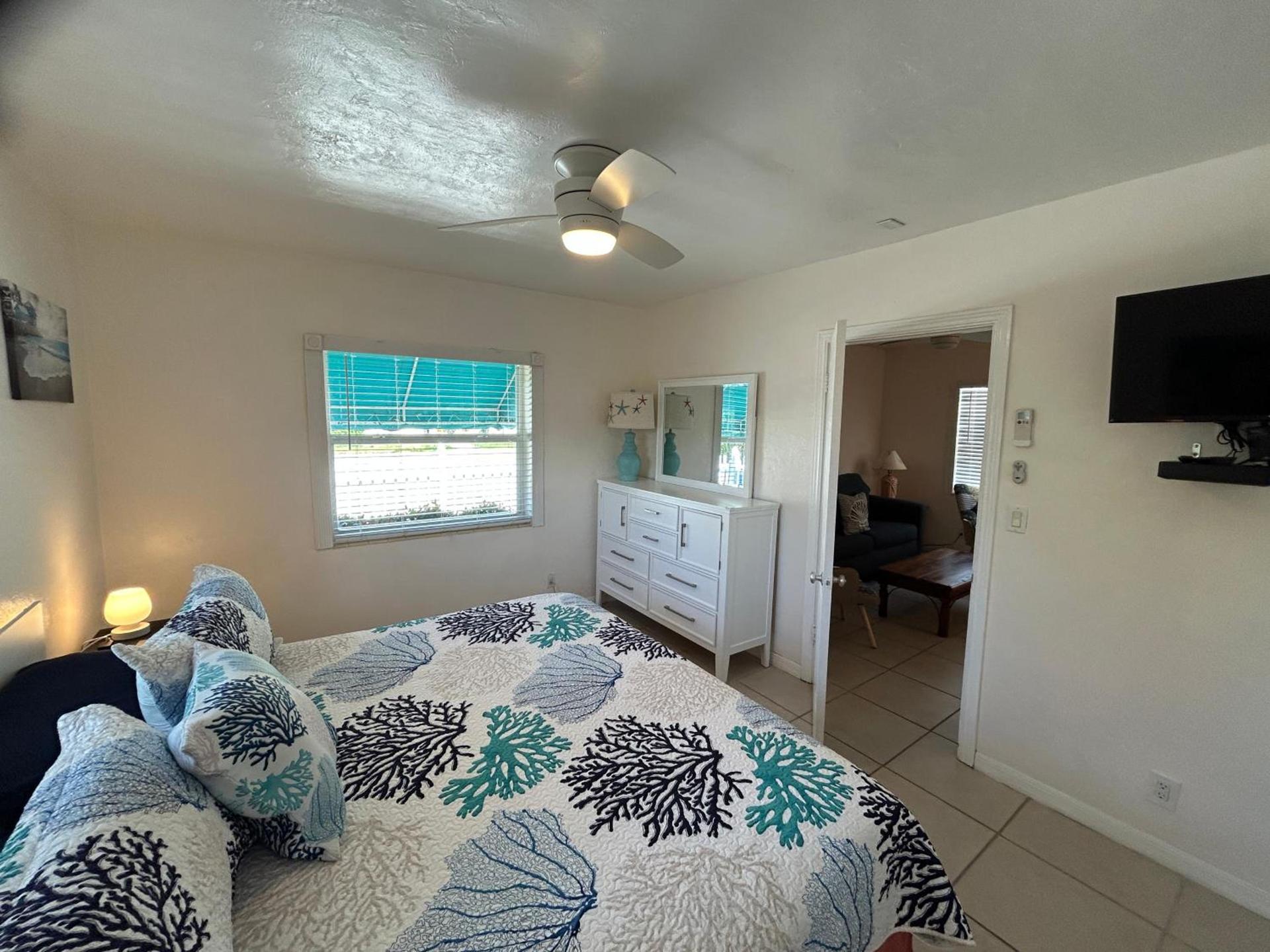 Bahama Beach Club Pompano - Fort Lauderdale - Charming and Cozy Studios & Apartments close to Beach with heated Pool photo 35
