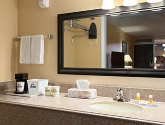 Days Inn by Wyndham Henryetta photo 34