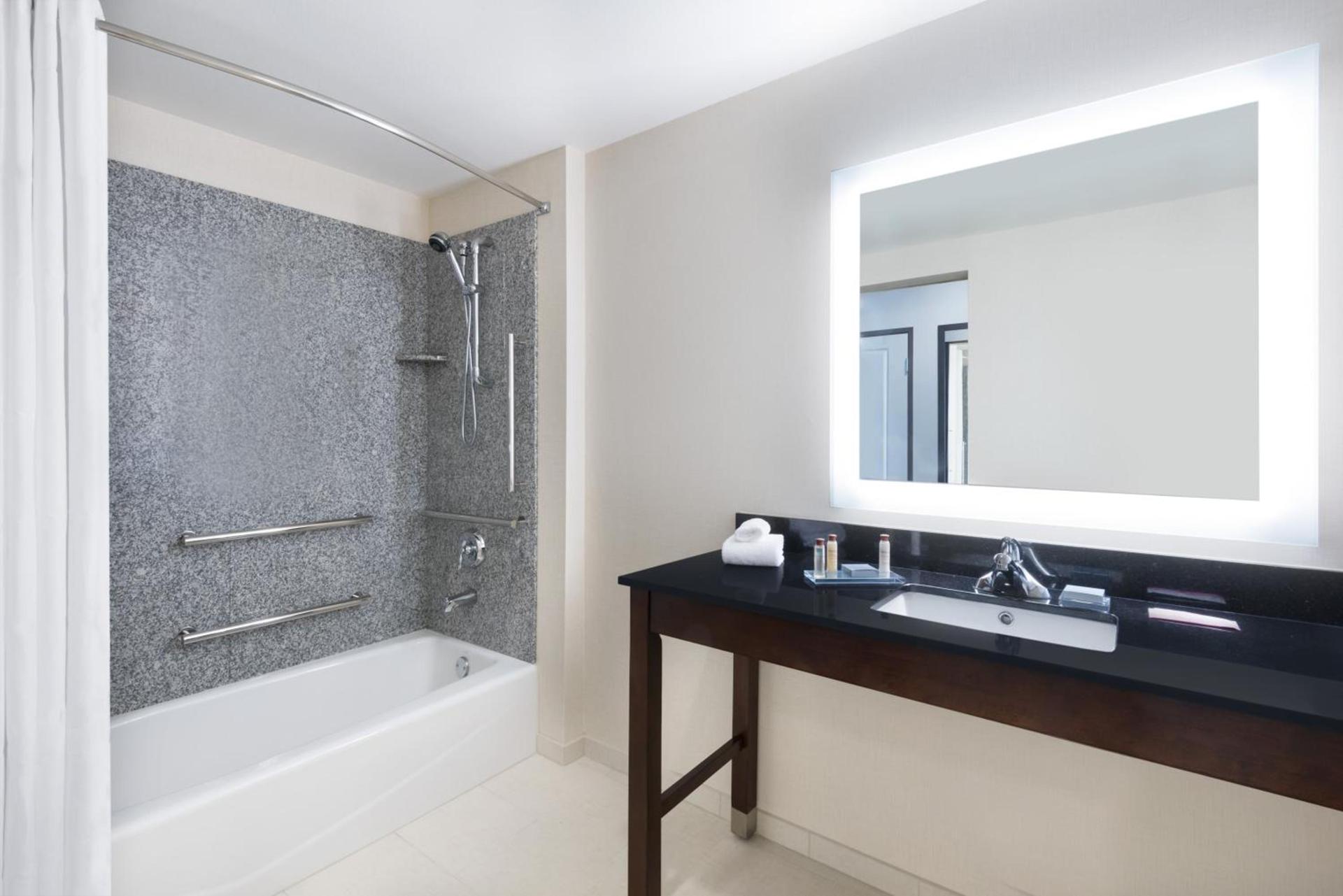 Wingate by Wyndham Sidney photo 33