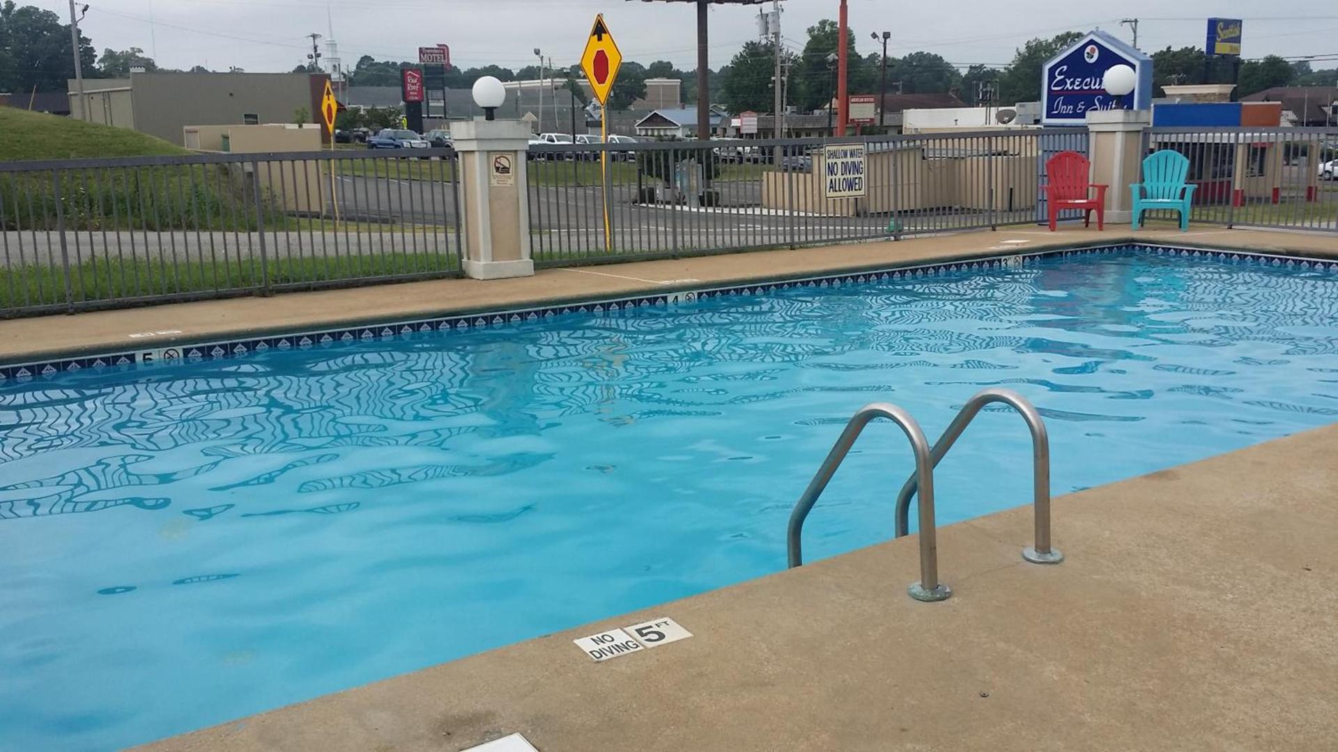 Executive Inn and Suites - Jackson photo 11