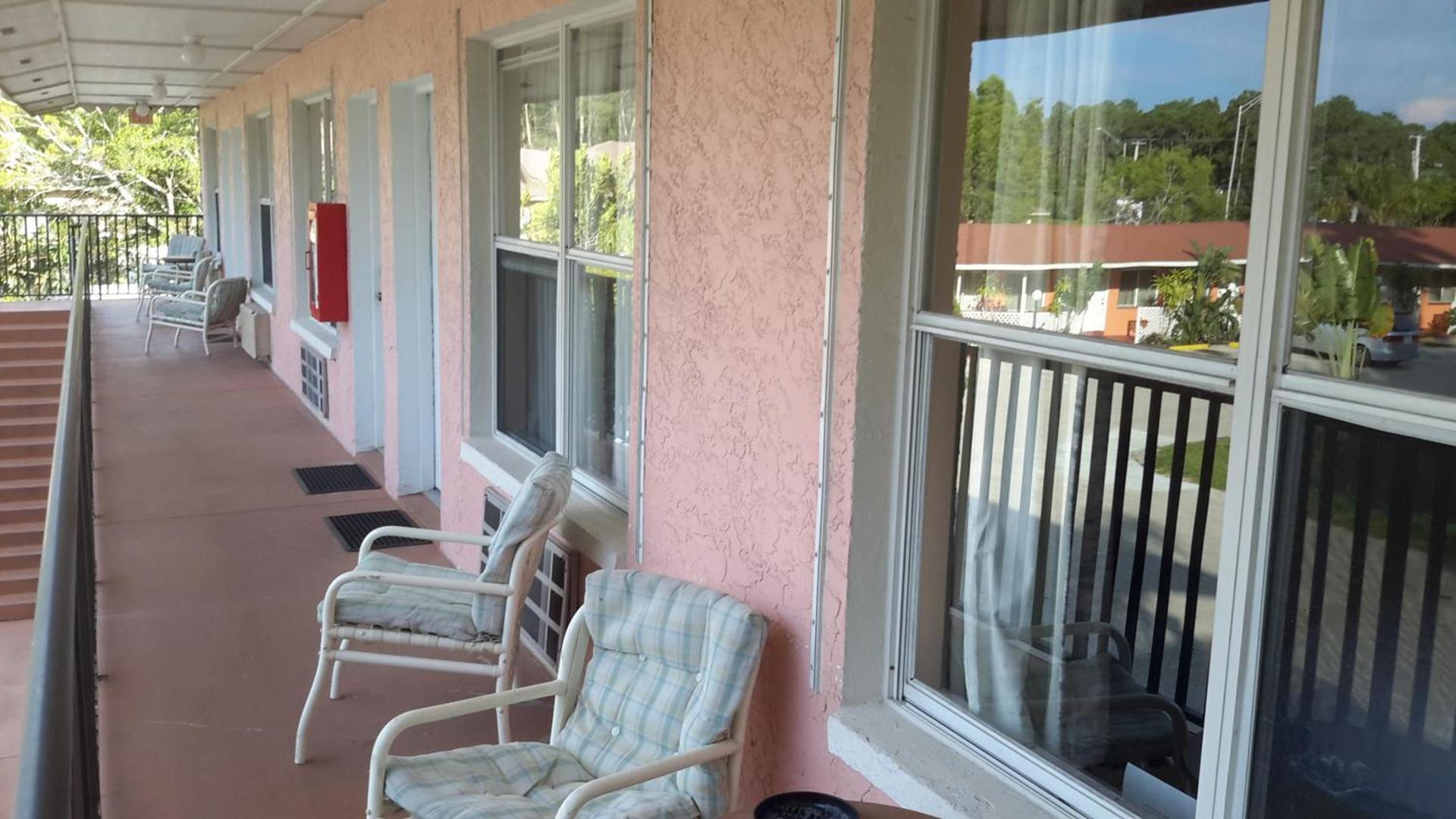 Conty's Motel photo 22