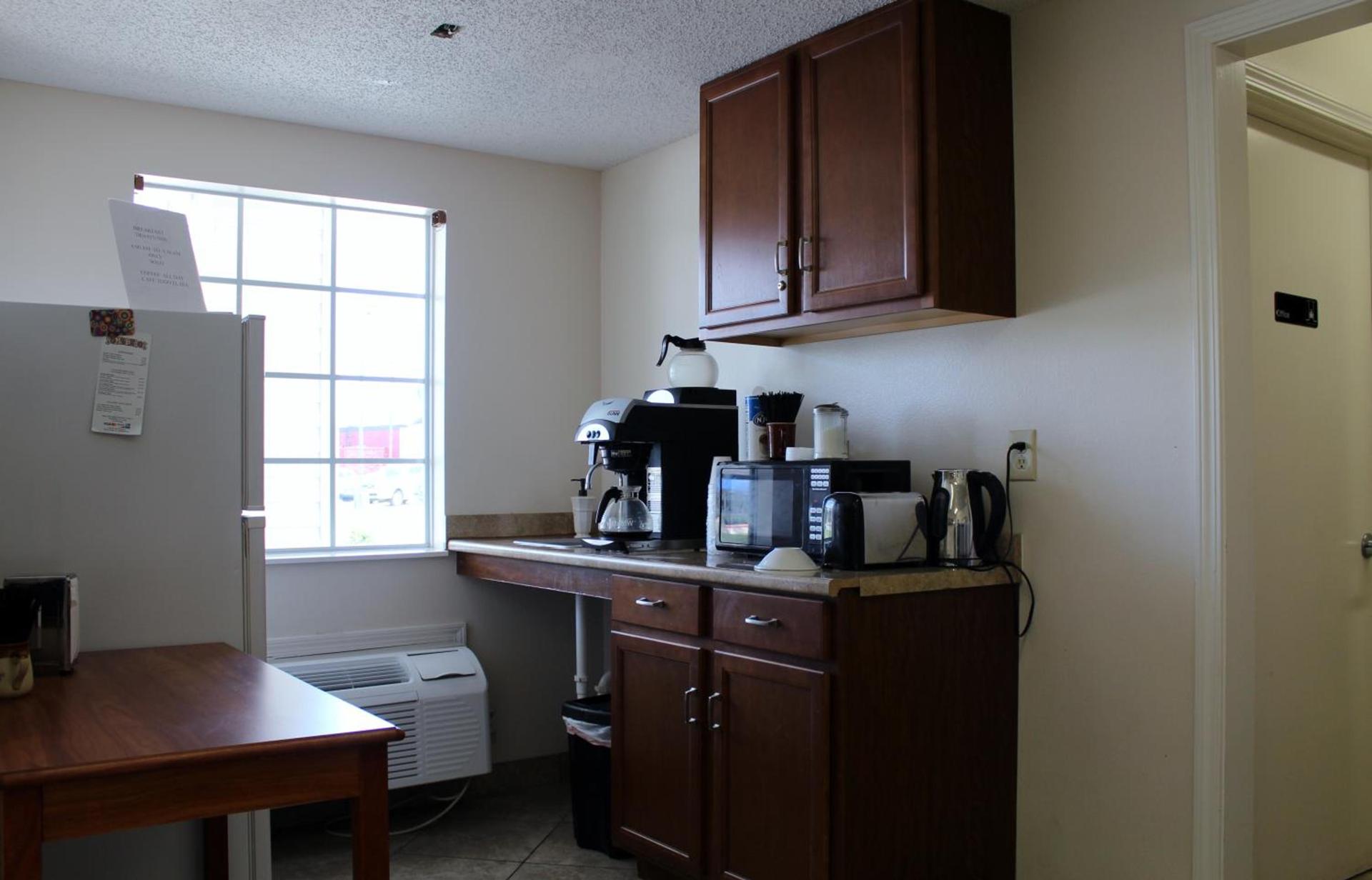 Carom Inn Denham Springs-BatonRouge photo 26