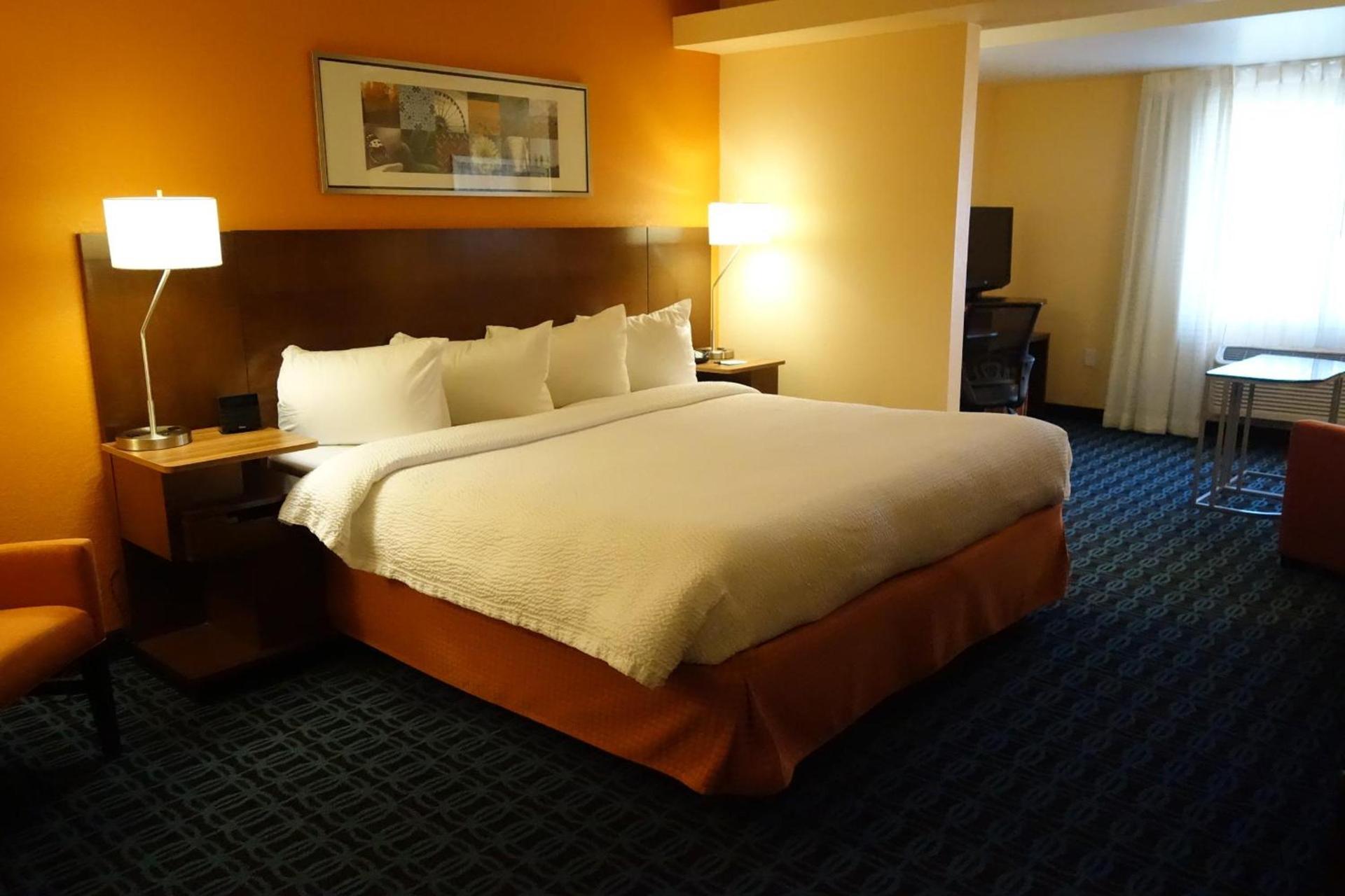 Country Inn & Suites by Radisson, Phoenix Airport, AZ photo 39