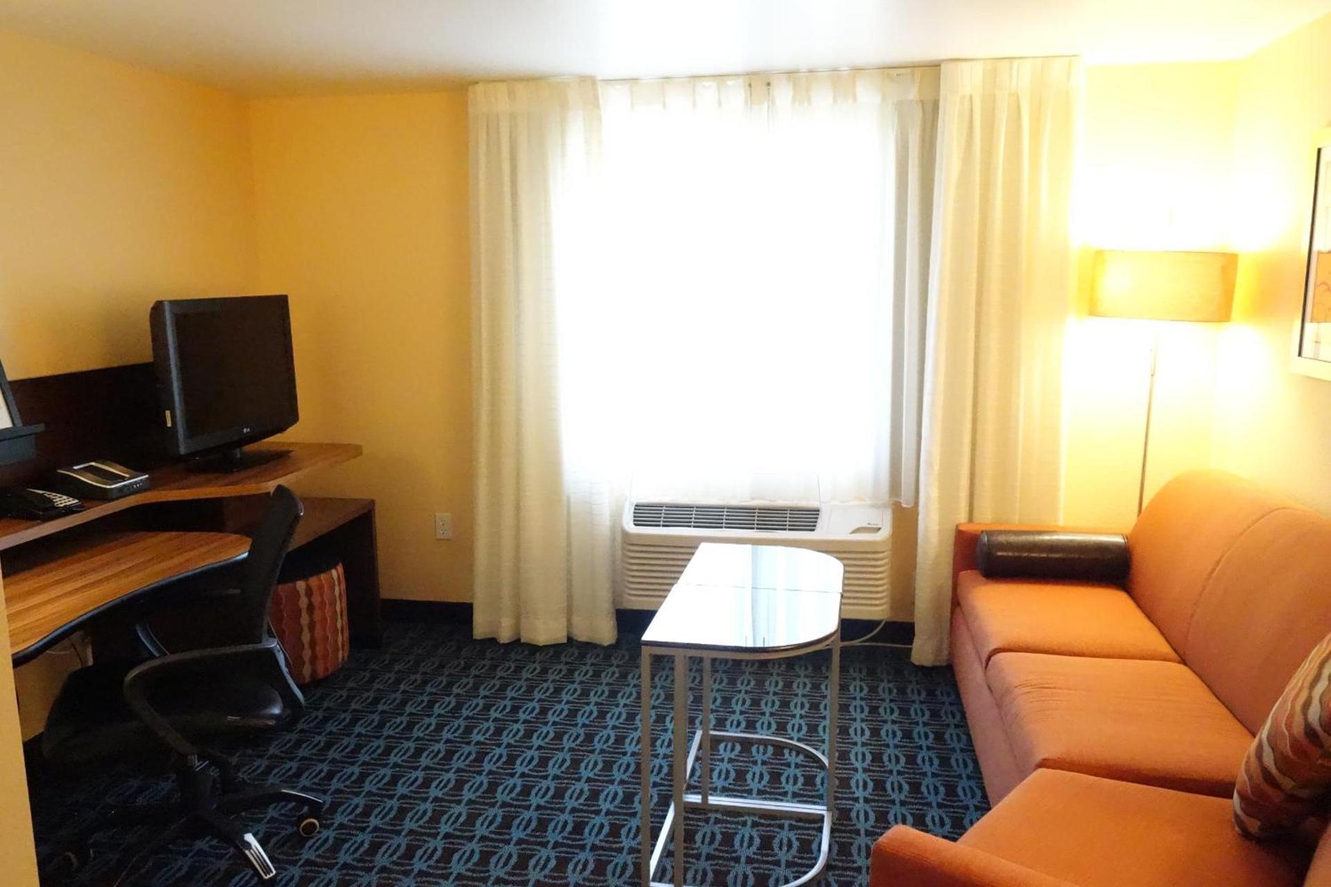 Country Inn & Suites by Radisson, Phoenix Airport, AZ photo 40