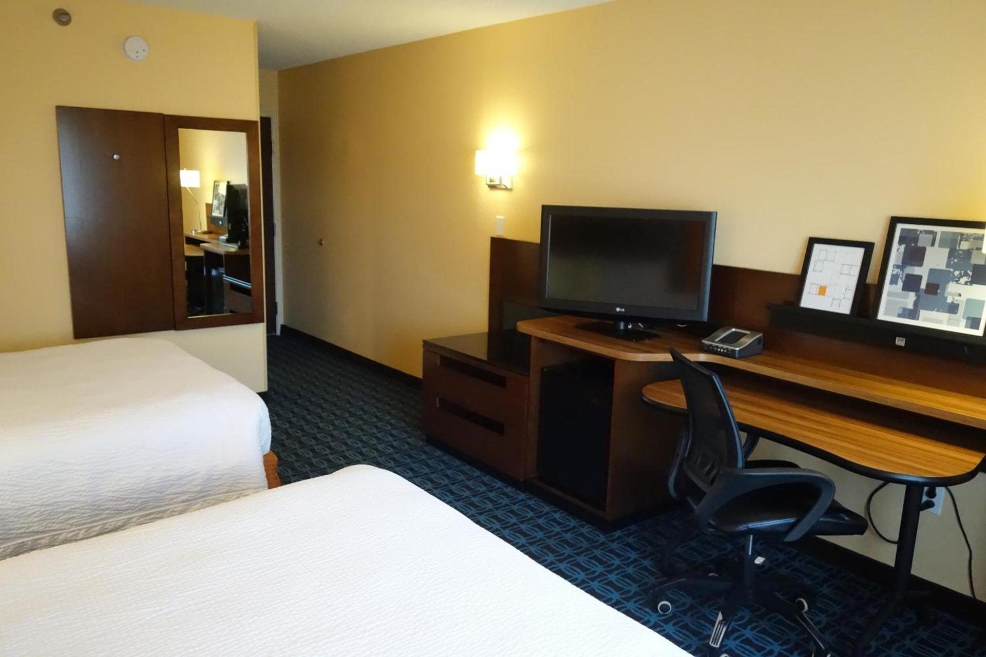 Country Inn & Suites by Radisson, Phoenix Airport, AZ photo 42