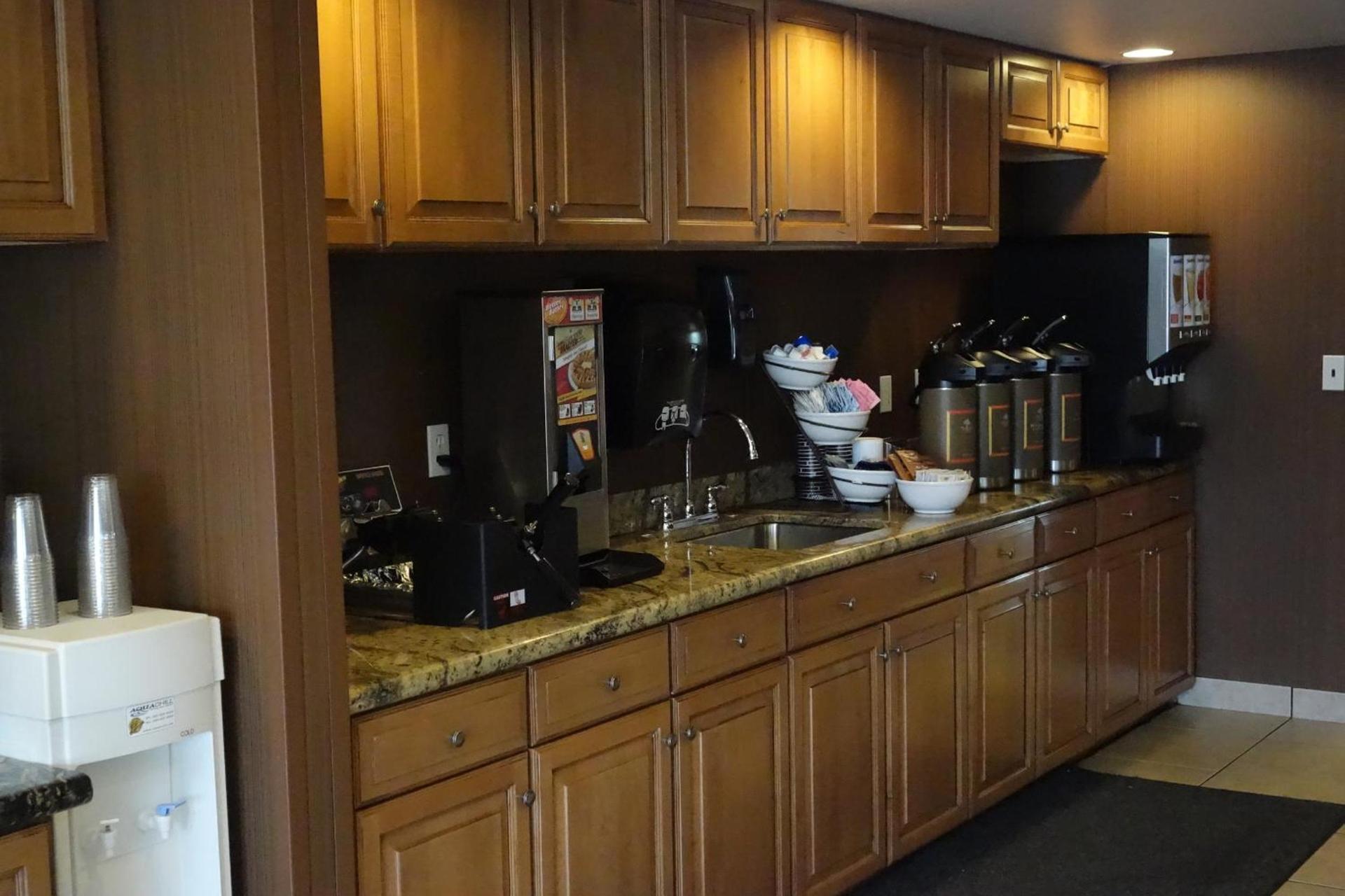 Country Inn & Suites by Radisson, Phoenix Airport, AZ photo 44