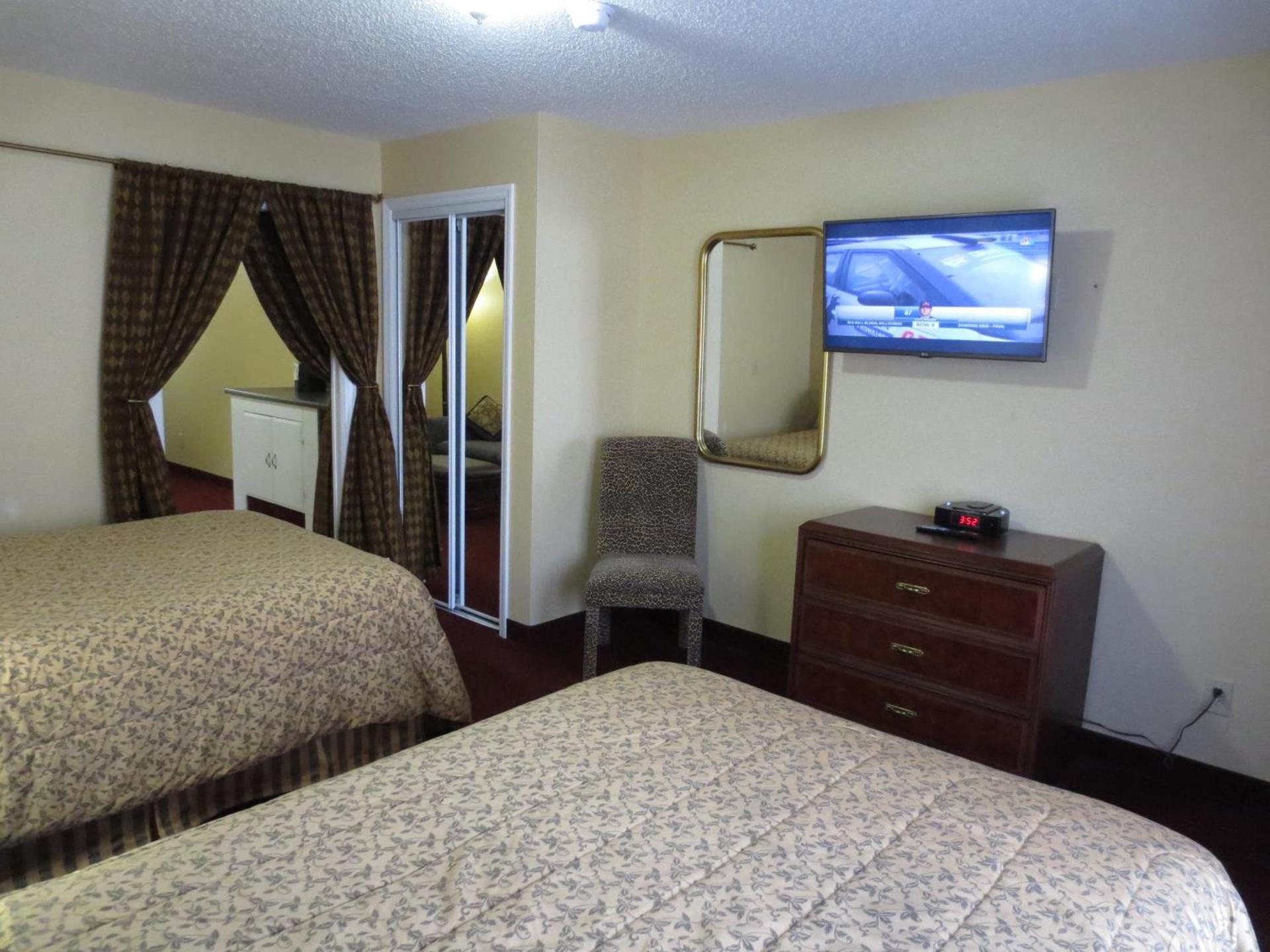 Roosevelt Inn & Suites Saratoga Springs photo 95