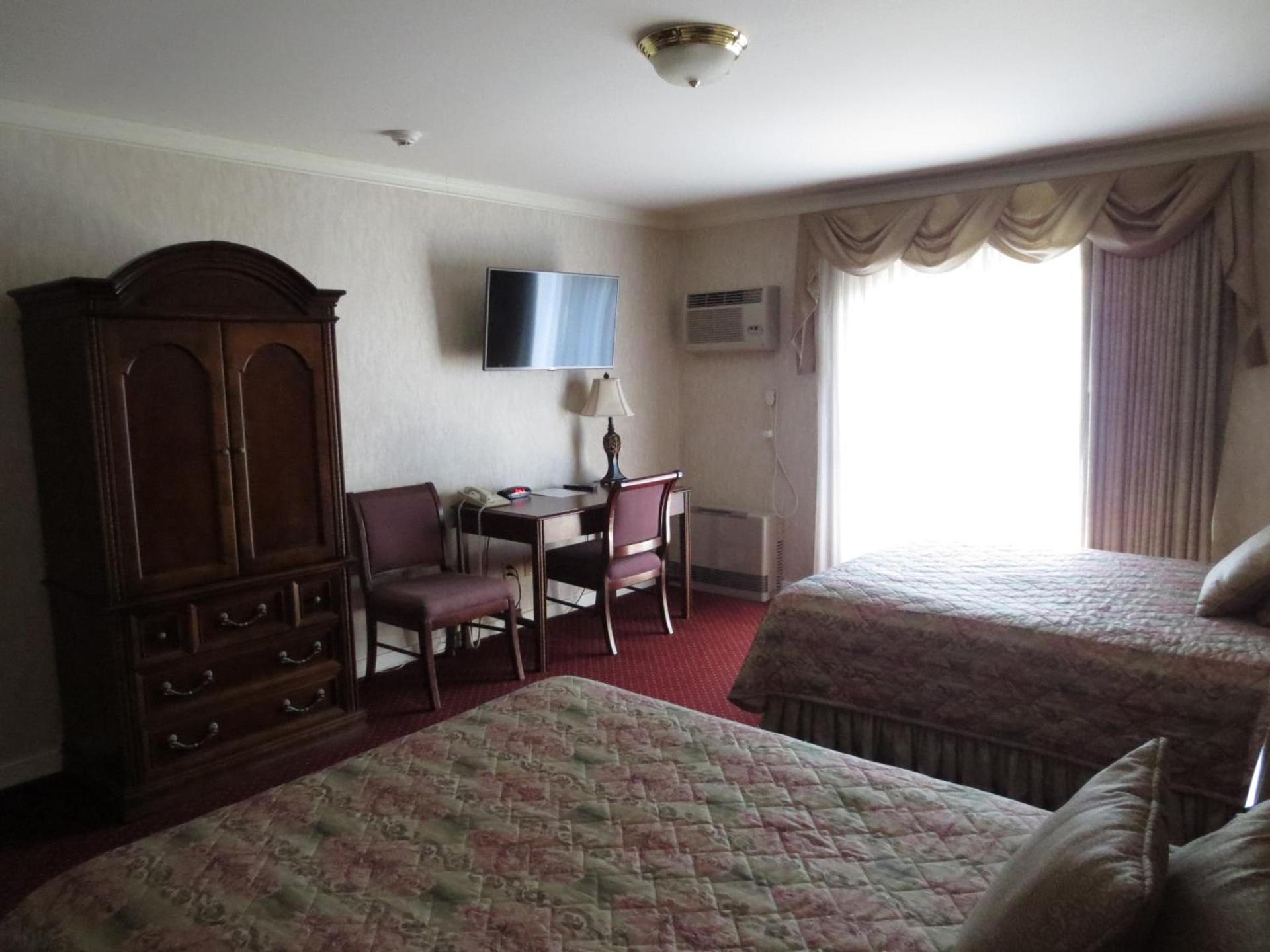 Roosevelt Inn & Suites Saratoga Springs photo 99
