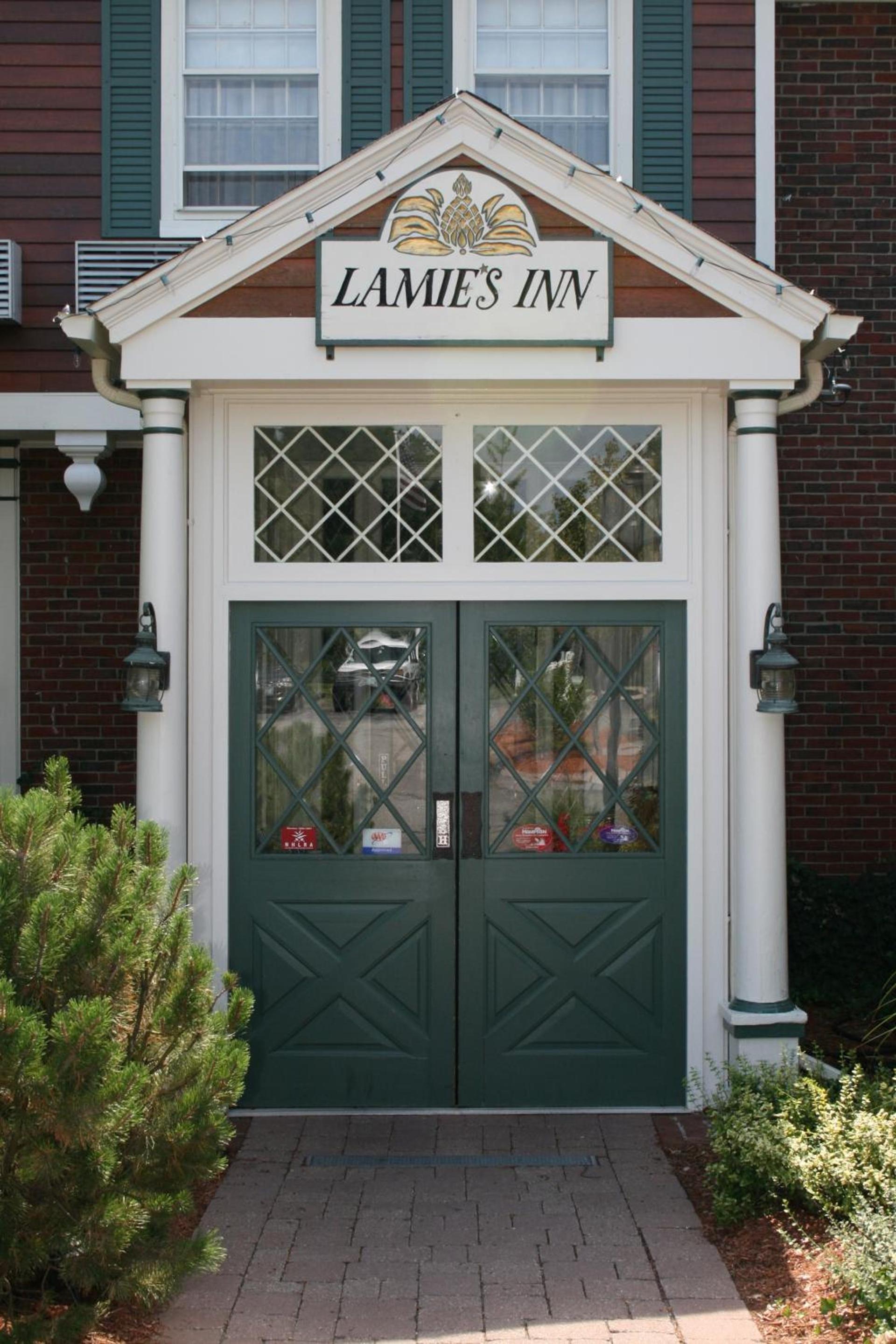 Lamies Inn & The Old Salt Tavern photo 4