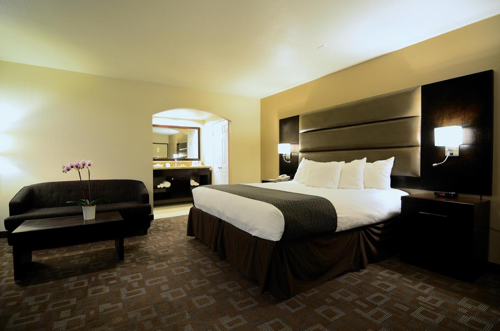 Days Inn by Wyndham Downey photo 16