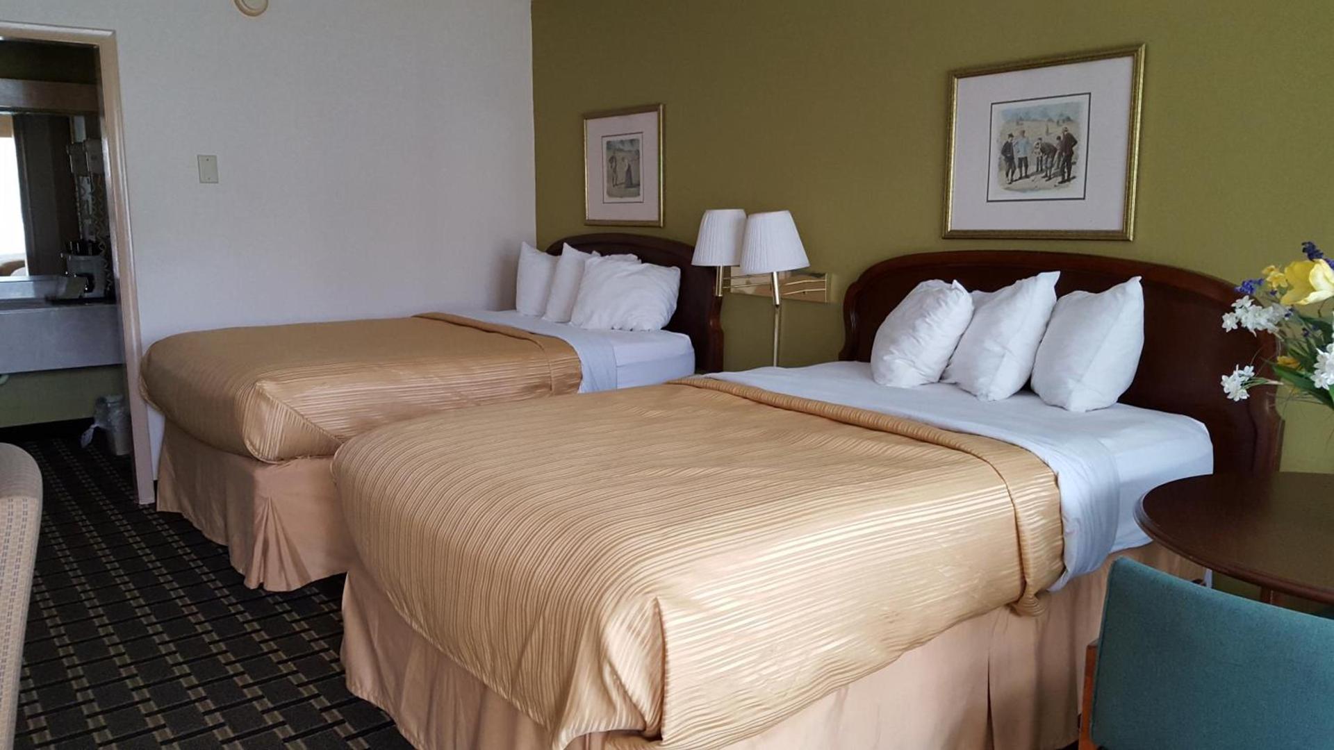 Clarion Inn Southern Pines - Pinehurst photo 40