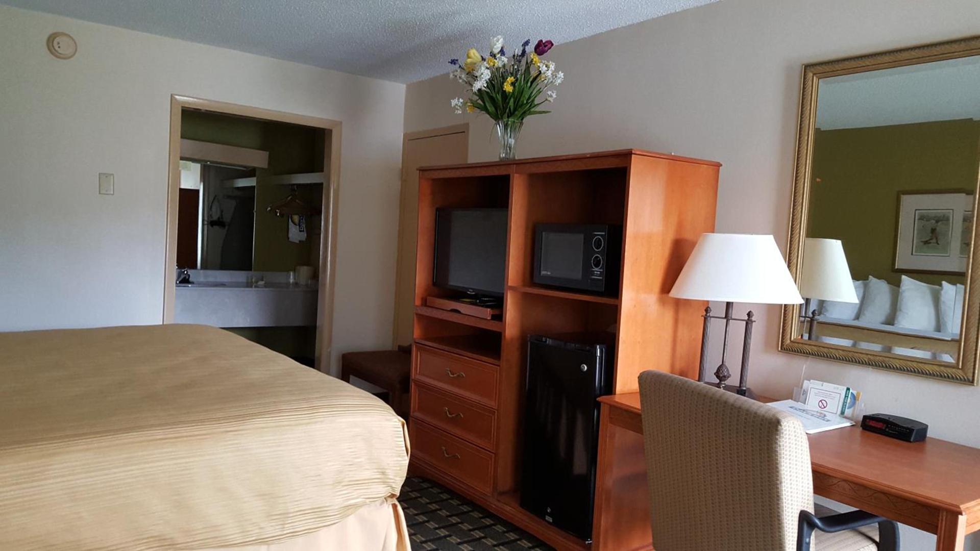 Clarion Inn Southern Pines - Pinehurst photo 53