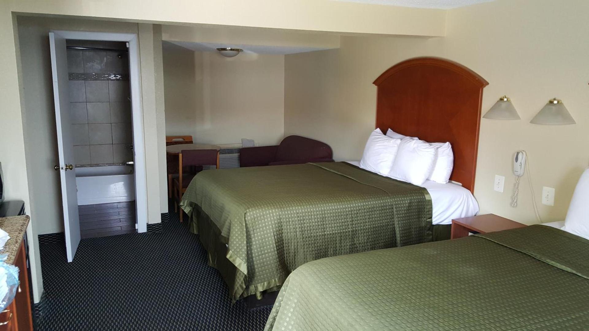 Royal Inn photo 11