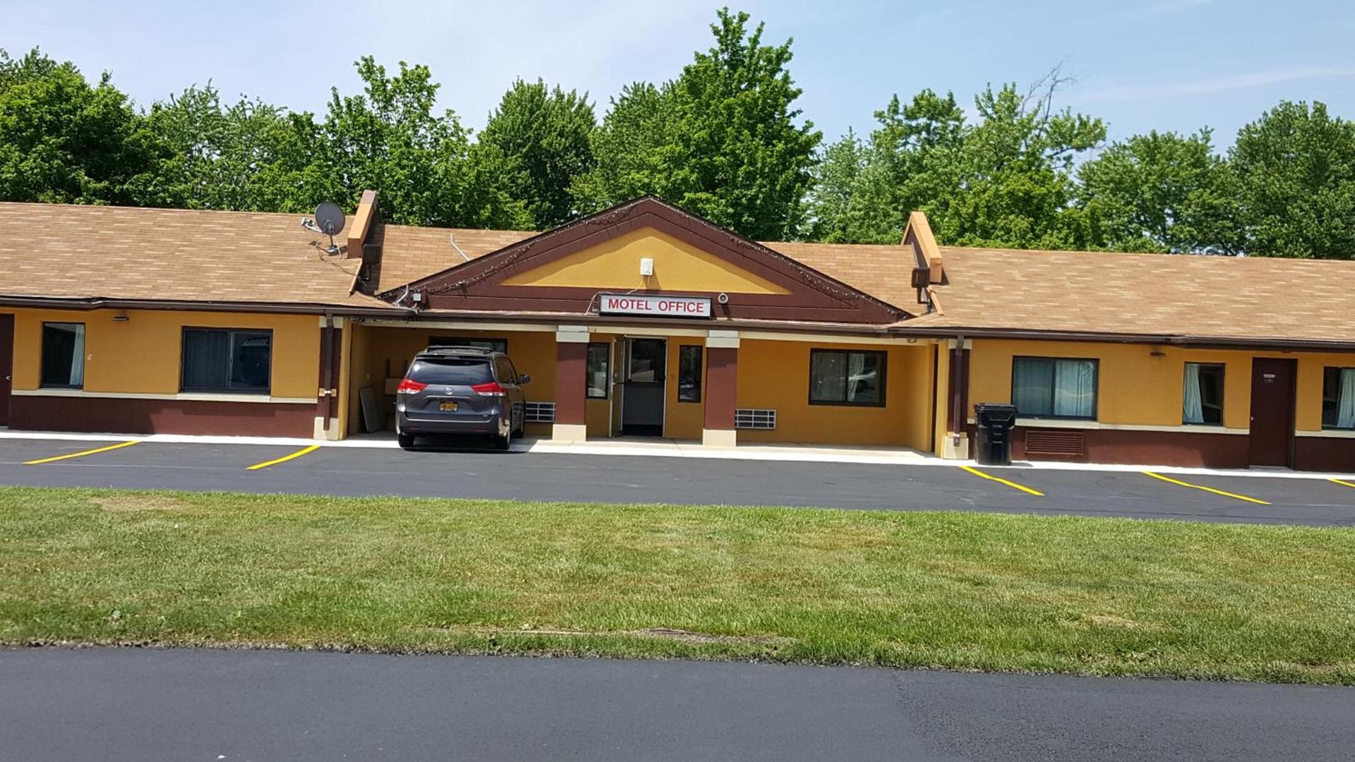 Royal Inn photo 2