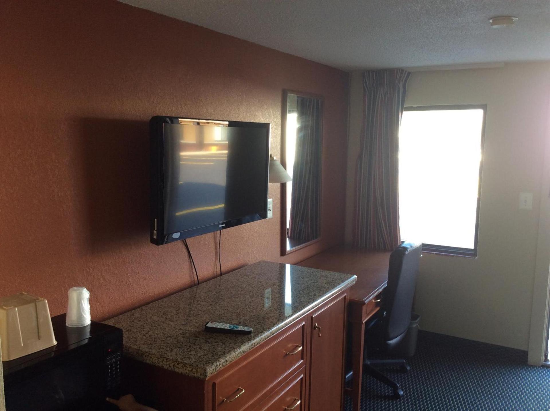 Royal Inn photo 19